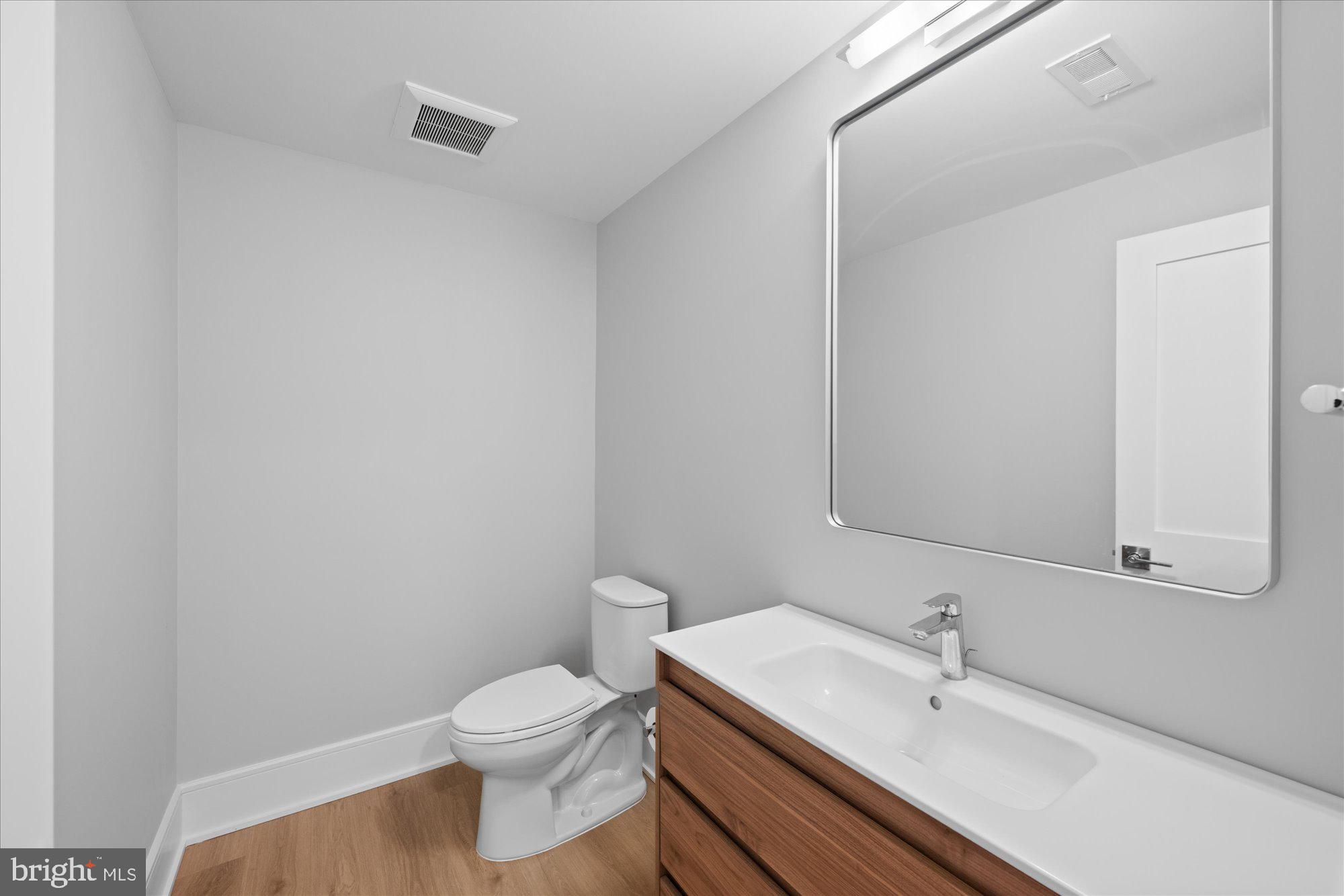 MURMURING PINES - Residential