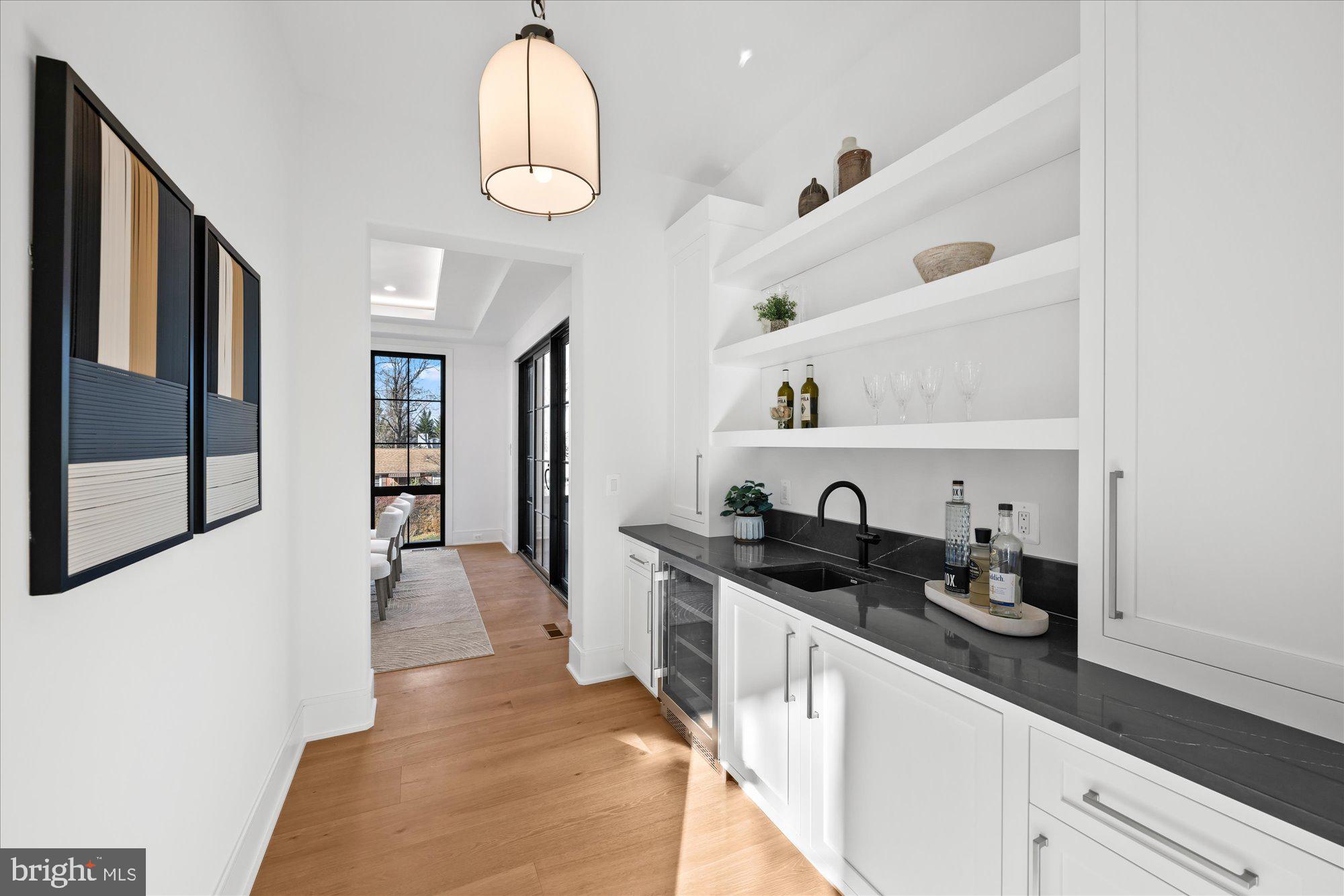 MURMURING PINES - Residential