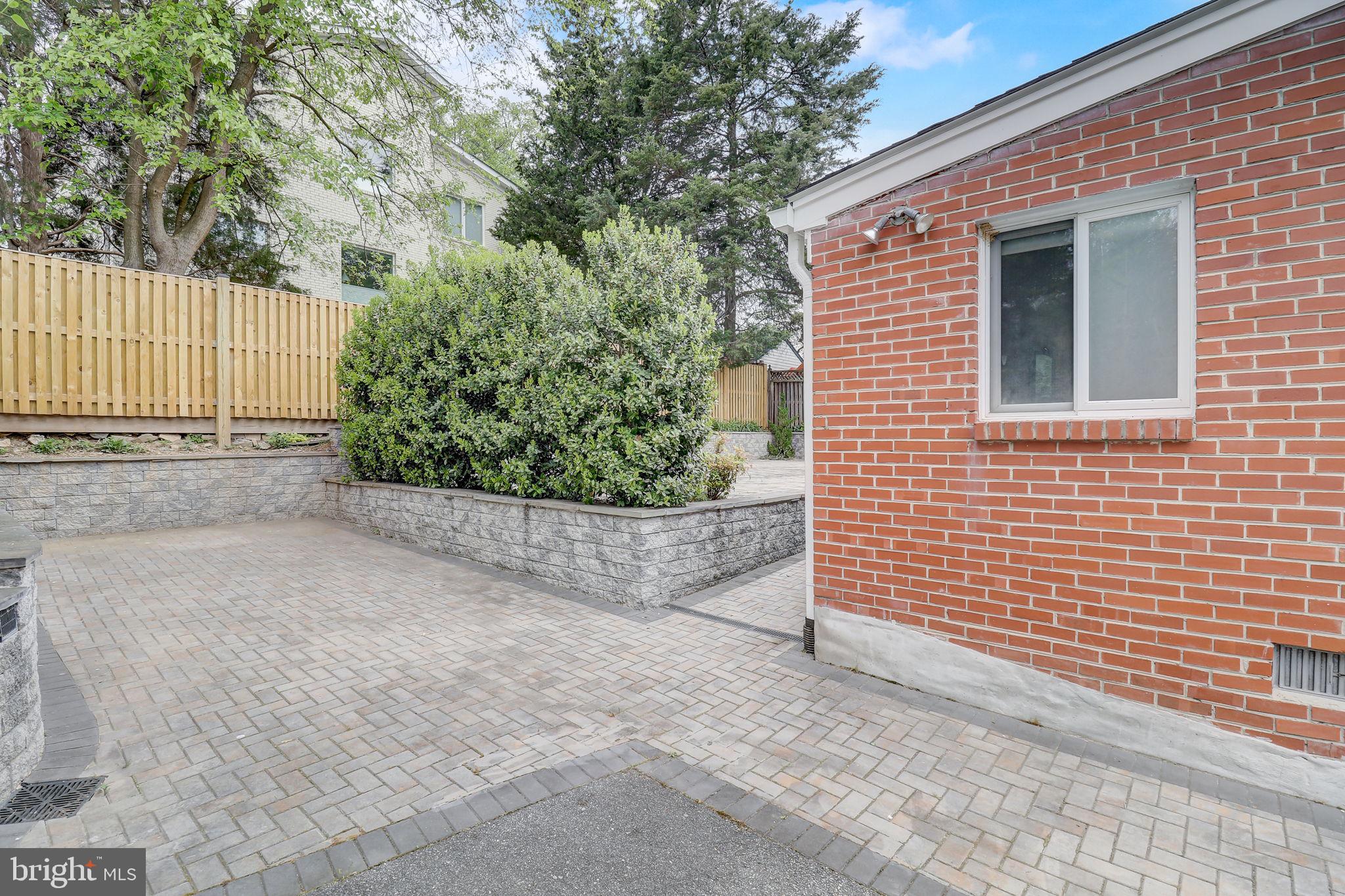 WESTBORO - Residential