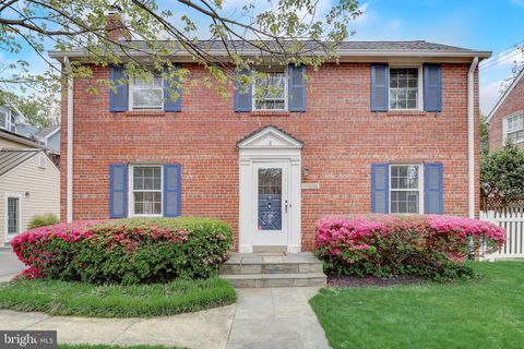 Photo of 4517 Harling Lane, Bethesda, MD 20814 (MLS # MDMC2132692) Photo of 4517 Harling Lane, Bethesda, MD 20814 (MLS # MDMC2132692)