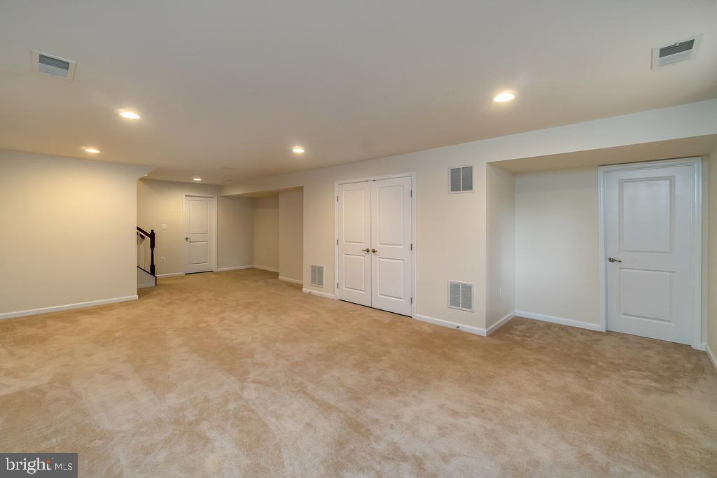 VILLAGE OF IDLEWILD - Residential