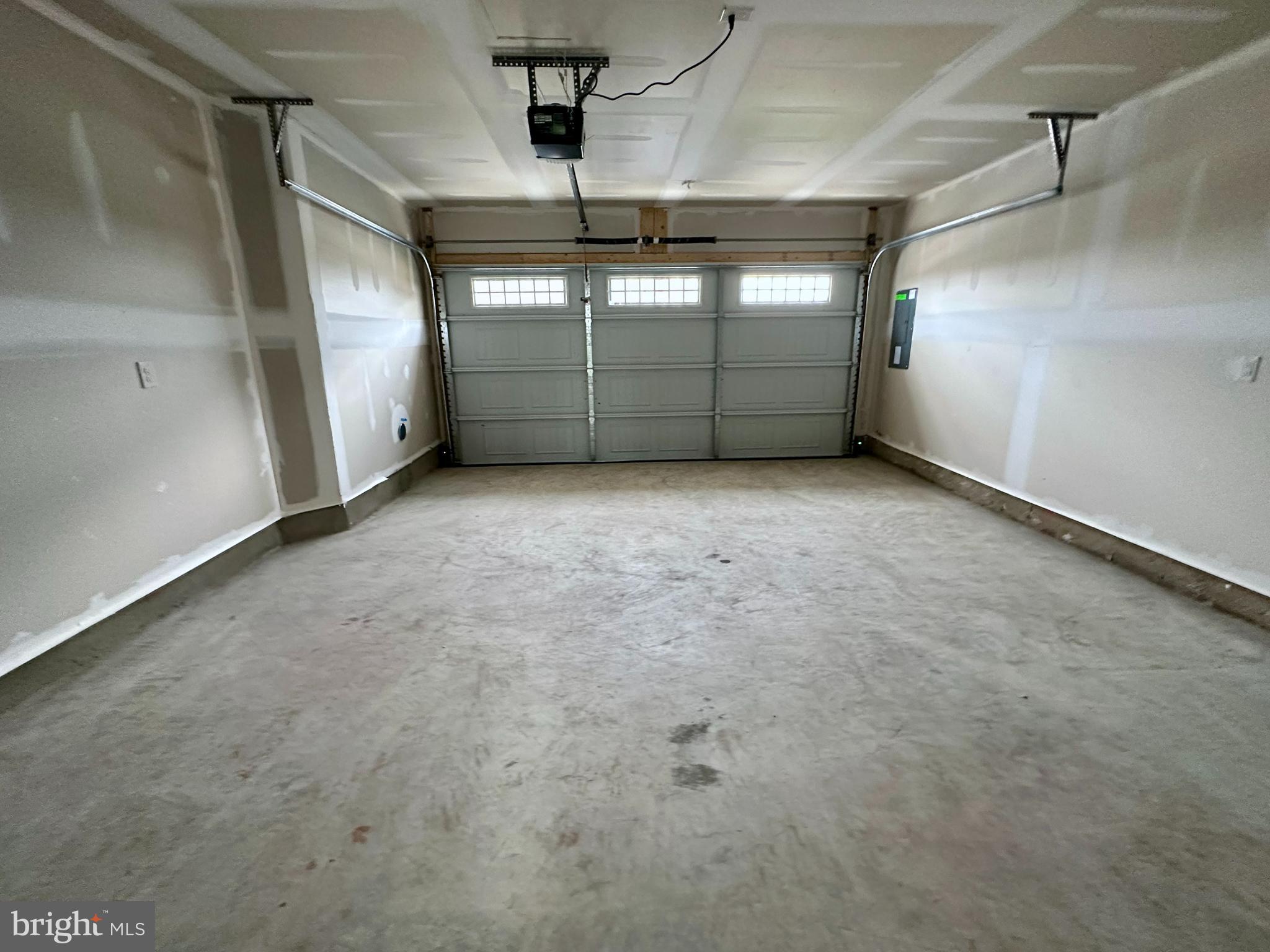 TUSCARORA CREEK - Residential Lease