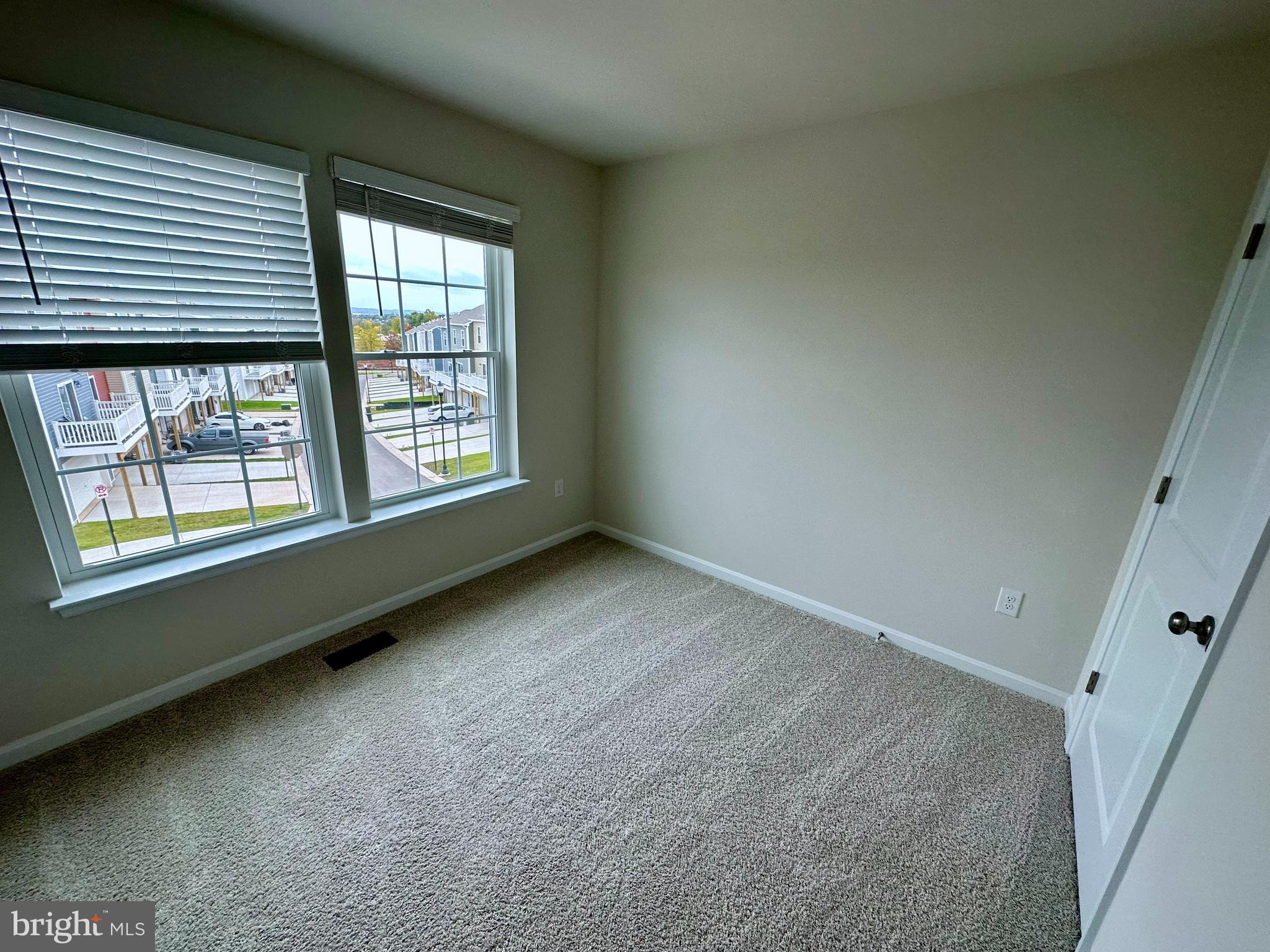 TUSCARORA CREEK - Residential Lease