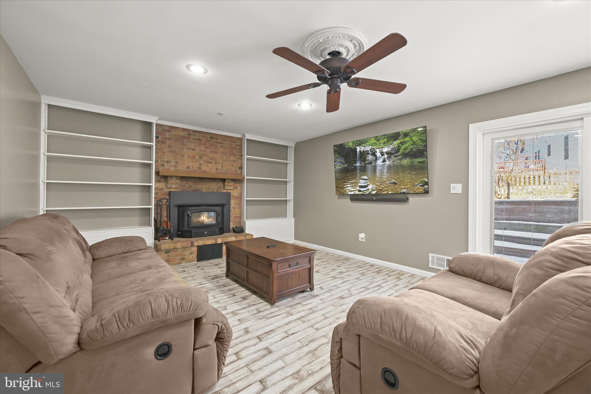 KINGS CONTRIVANCE - Residential