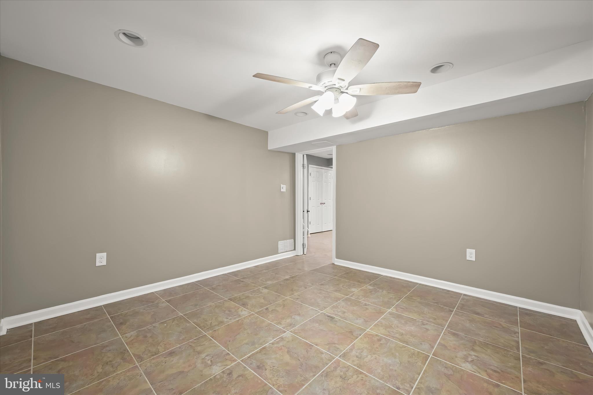 KINGS CONTRIVANCE - Residential