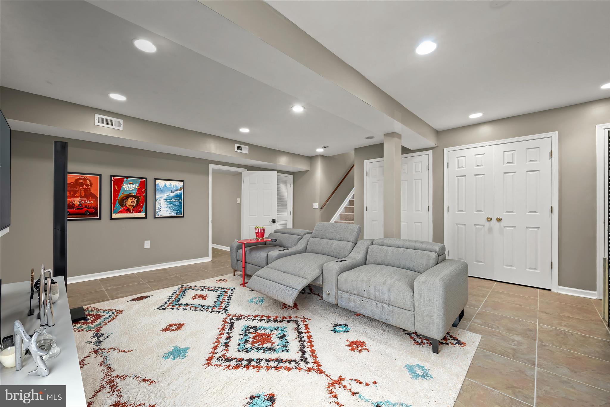 KINGS CONTRIVANCE - Residential