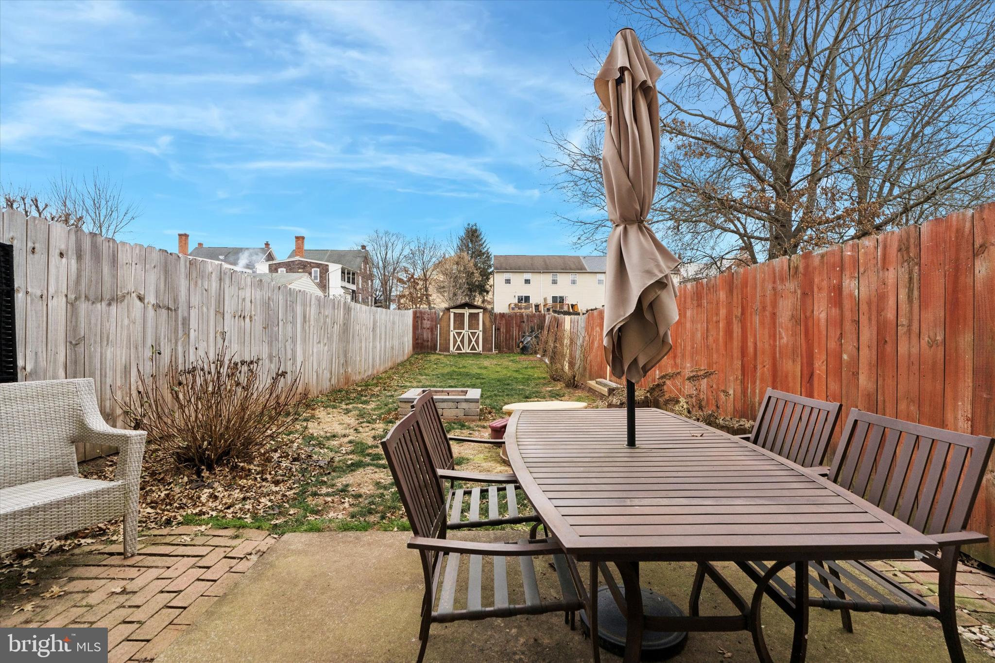 COLONIAL VIL - Residential