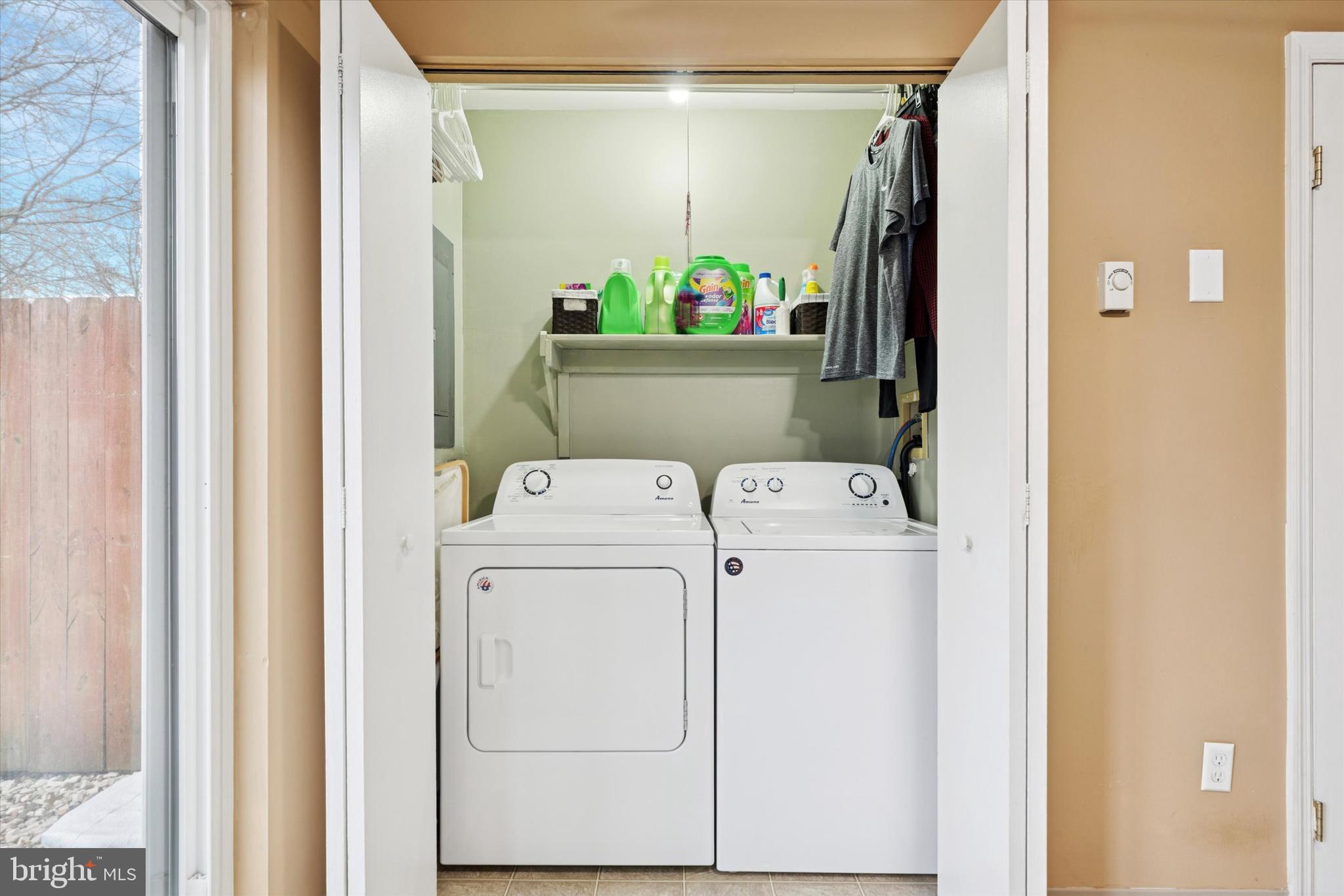 COLONIAL VIL - Residential