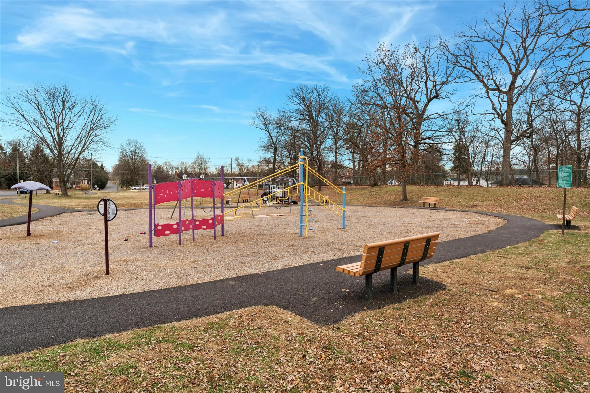 COLONIAL VIL - Residential