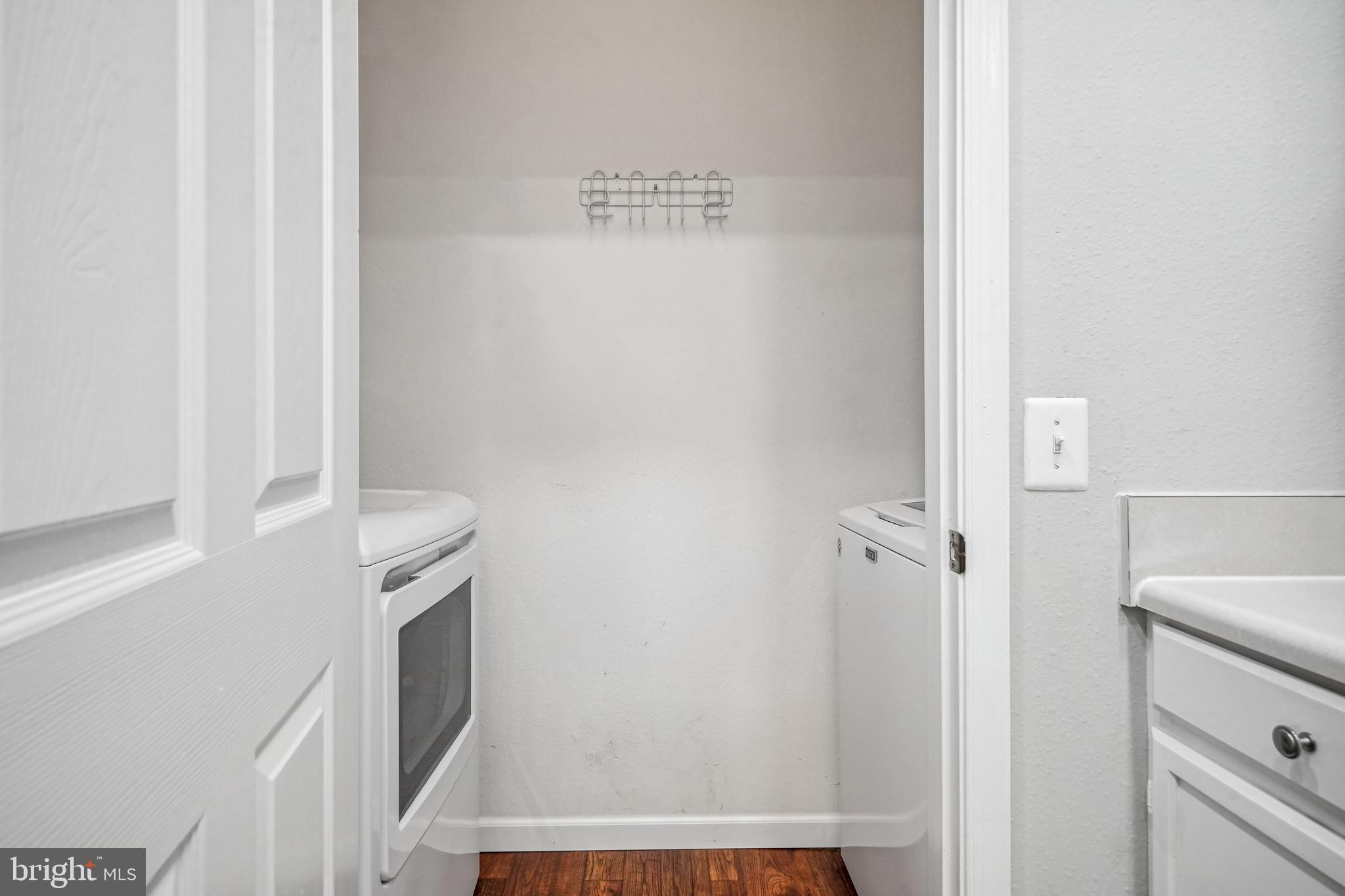 GATES OF MCLEAN - Residential Lease