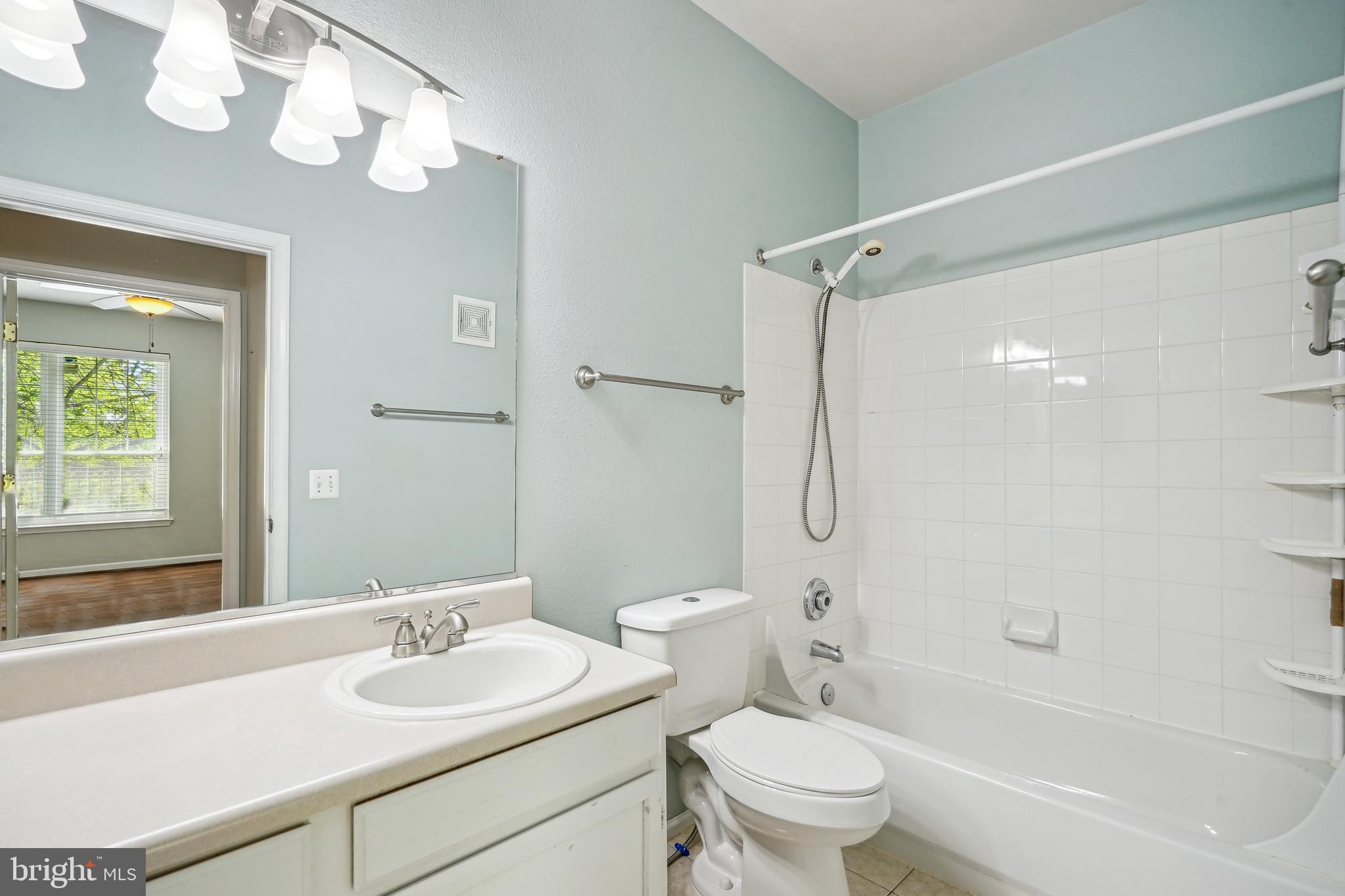 GATES OF MCLEAN - Residential Lease