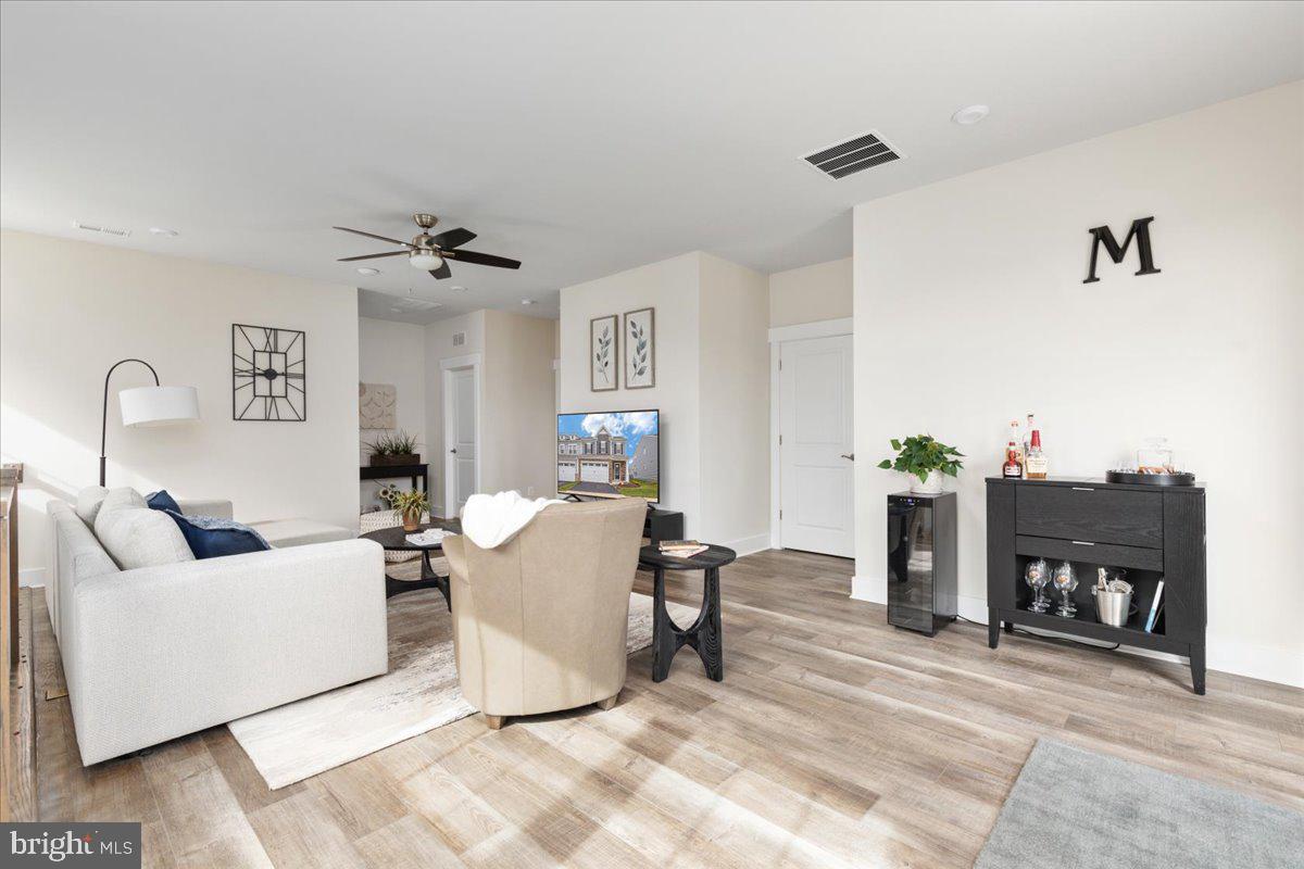 POLAND HILL - Residential