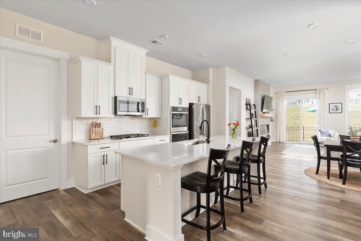 POLAND HILL - Residential