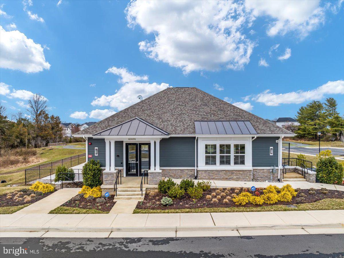 POLAND HILL - Residential