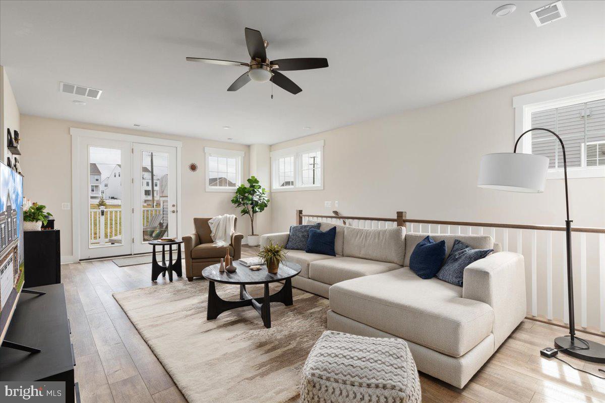 POLAND HILL - Residential