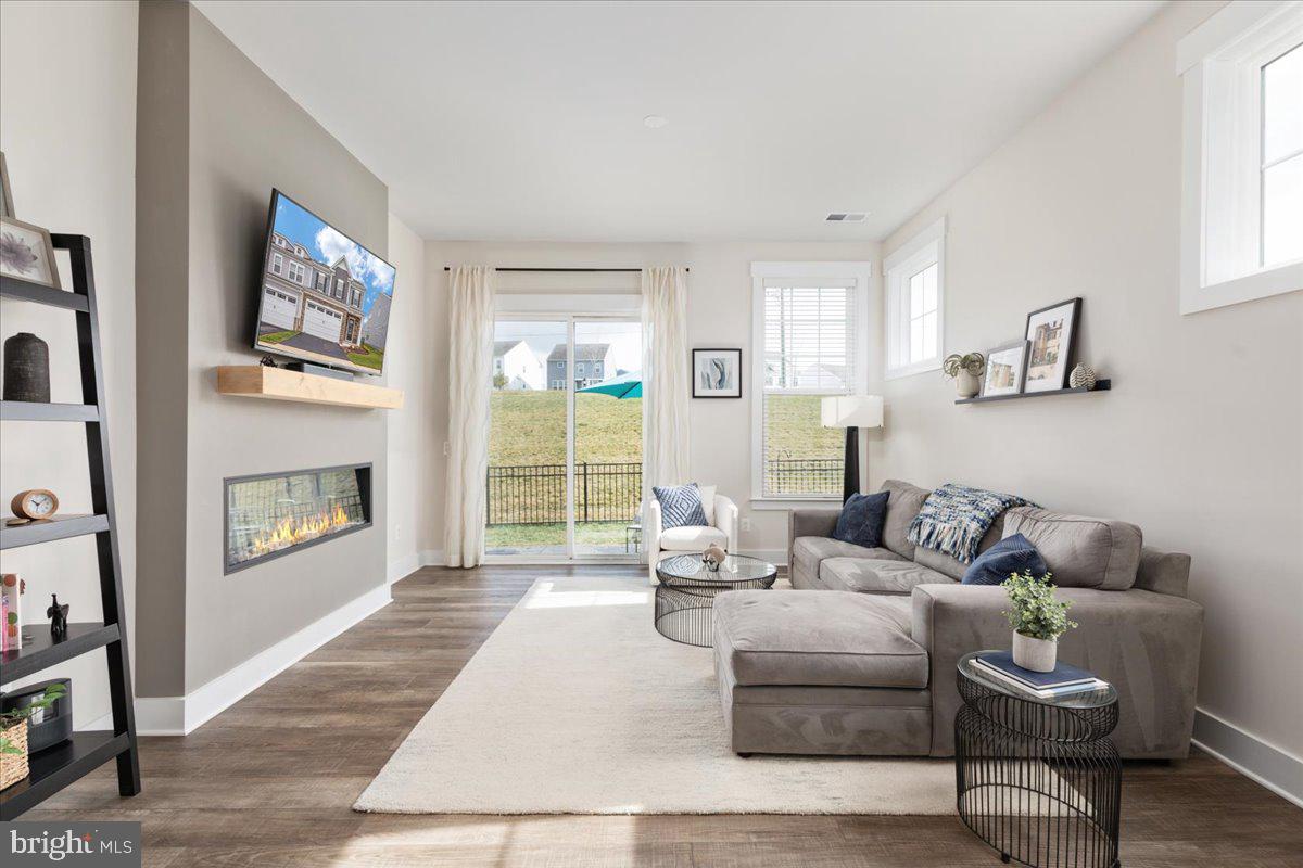 POLAND HILL - Residential