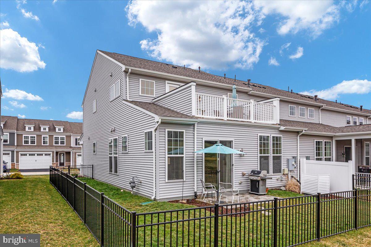 POLAND HILL - Residential