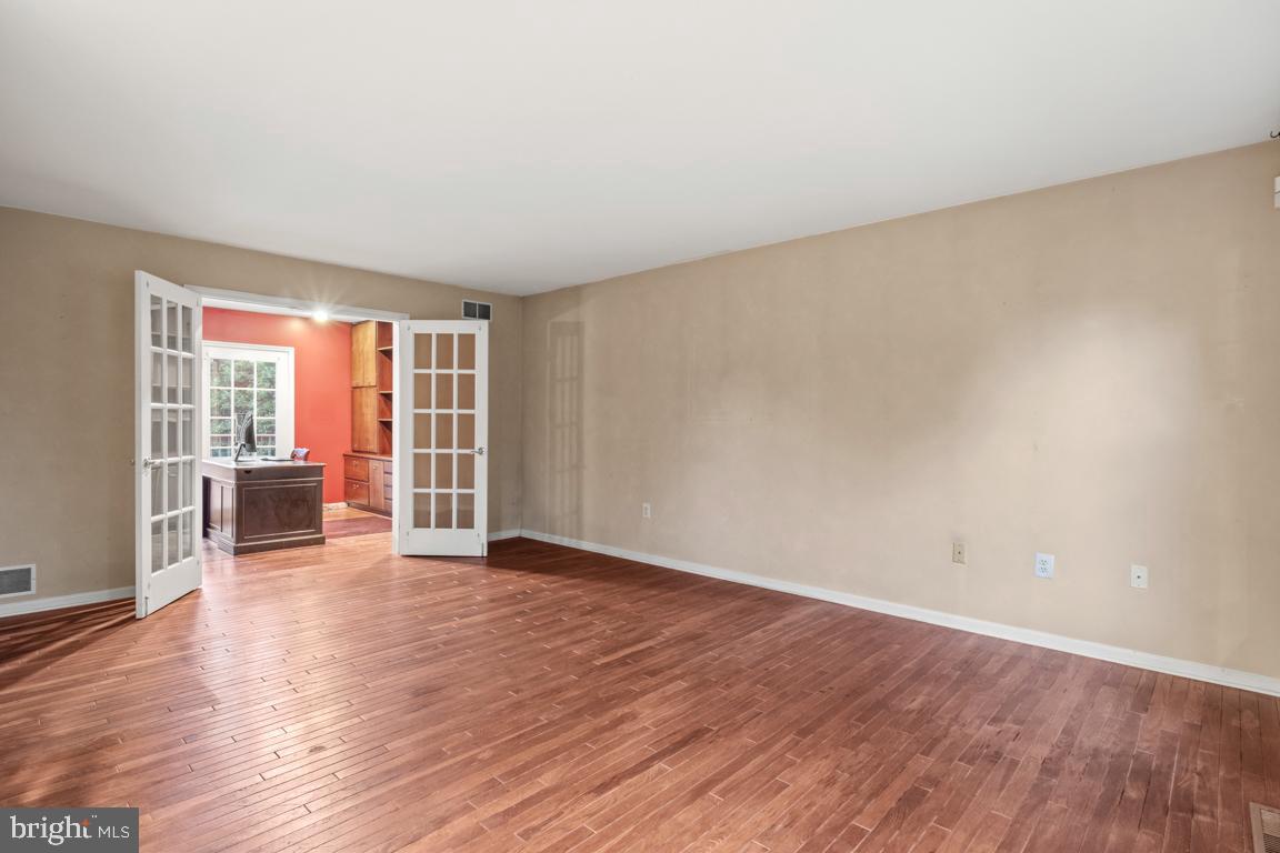 GREENFIELDS - Residential