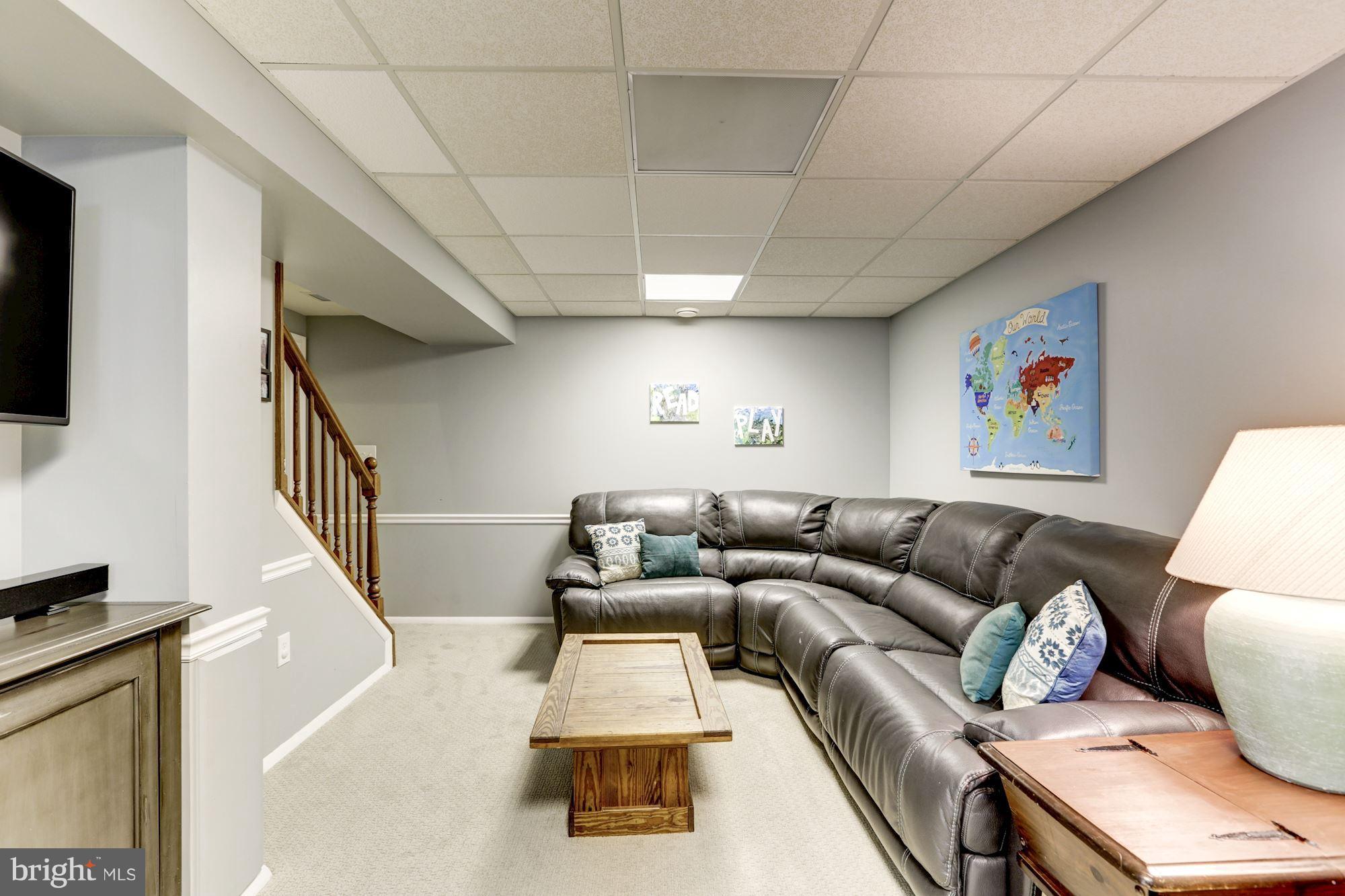 DERWOOD STATION - Residential