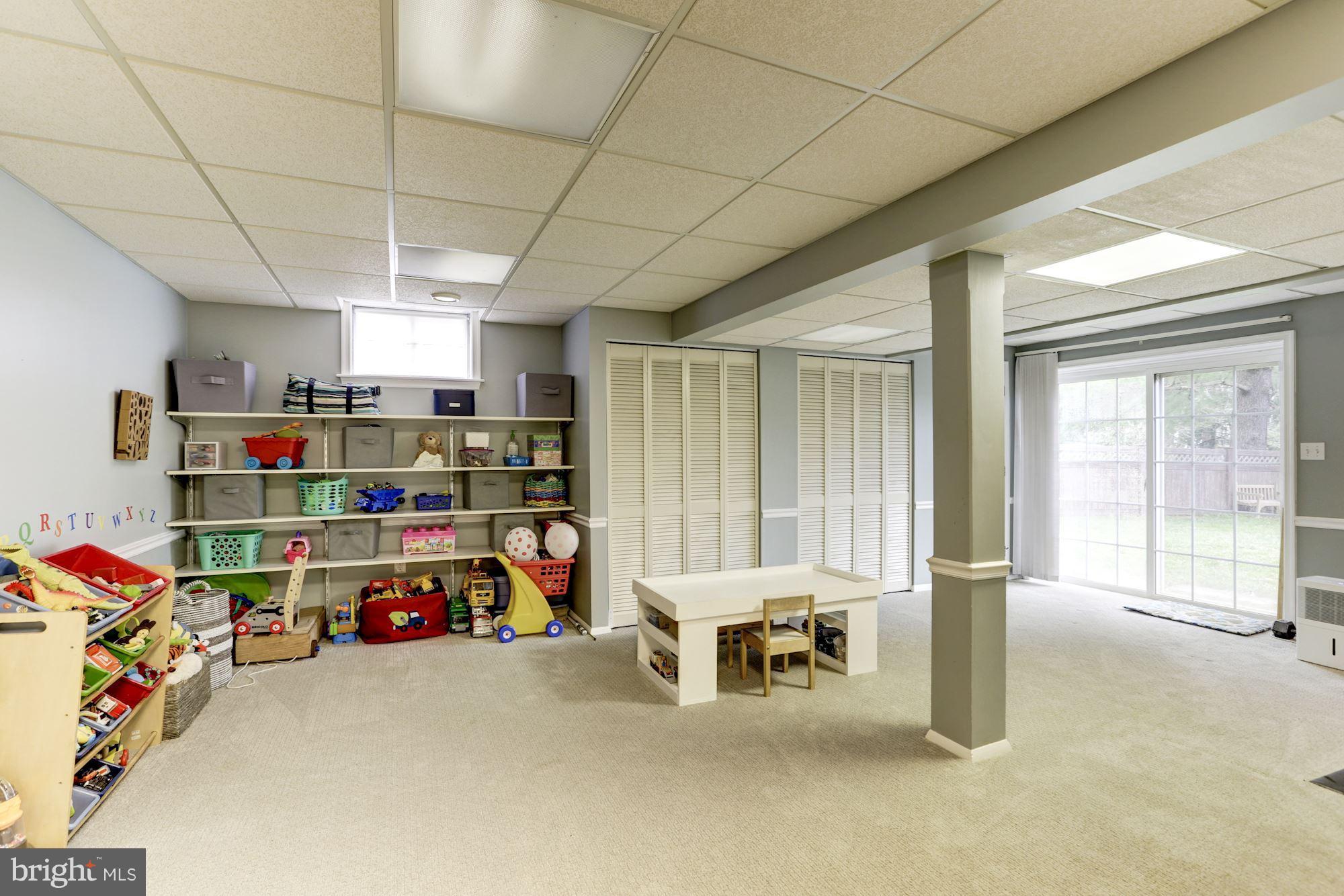 DERWOOD STATION - Residential