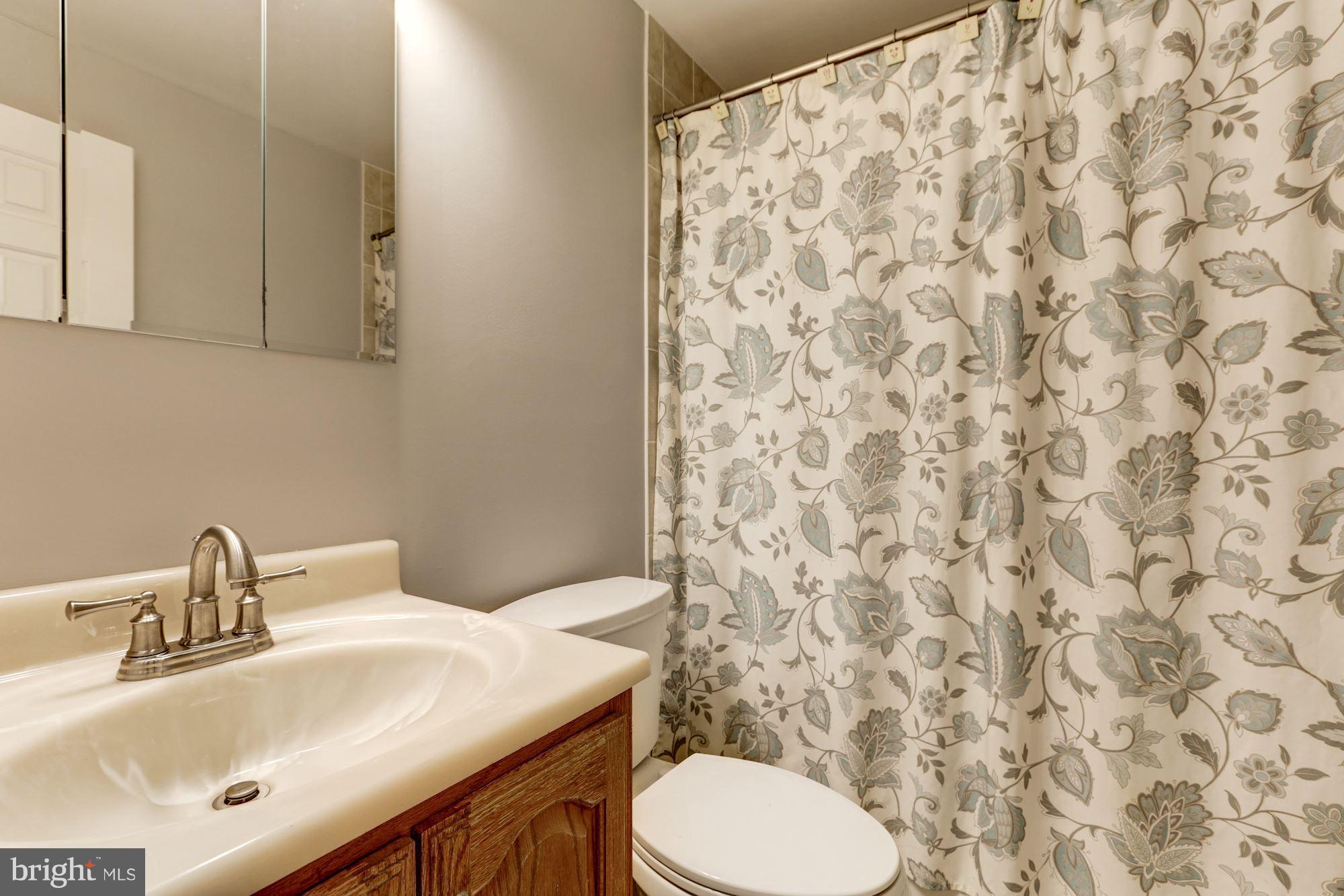 DERWOOD STATION - Residential