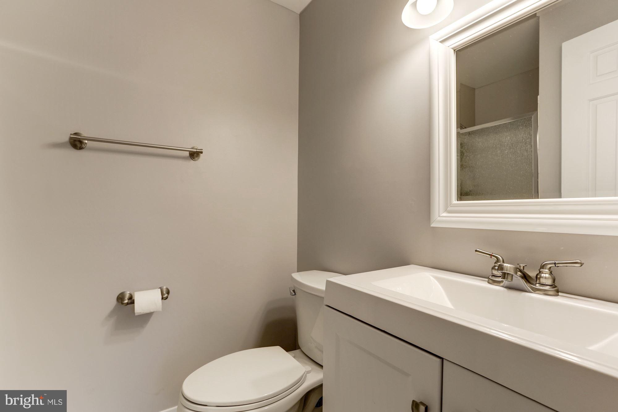 DERWOOD STATION - Residential