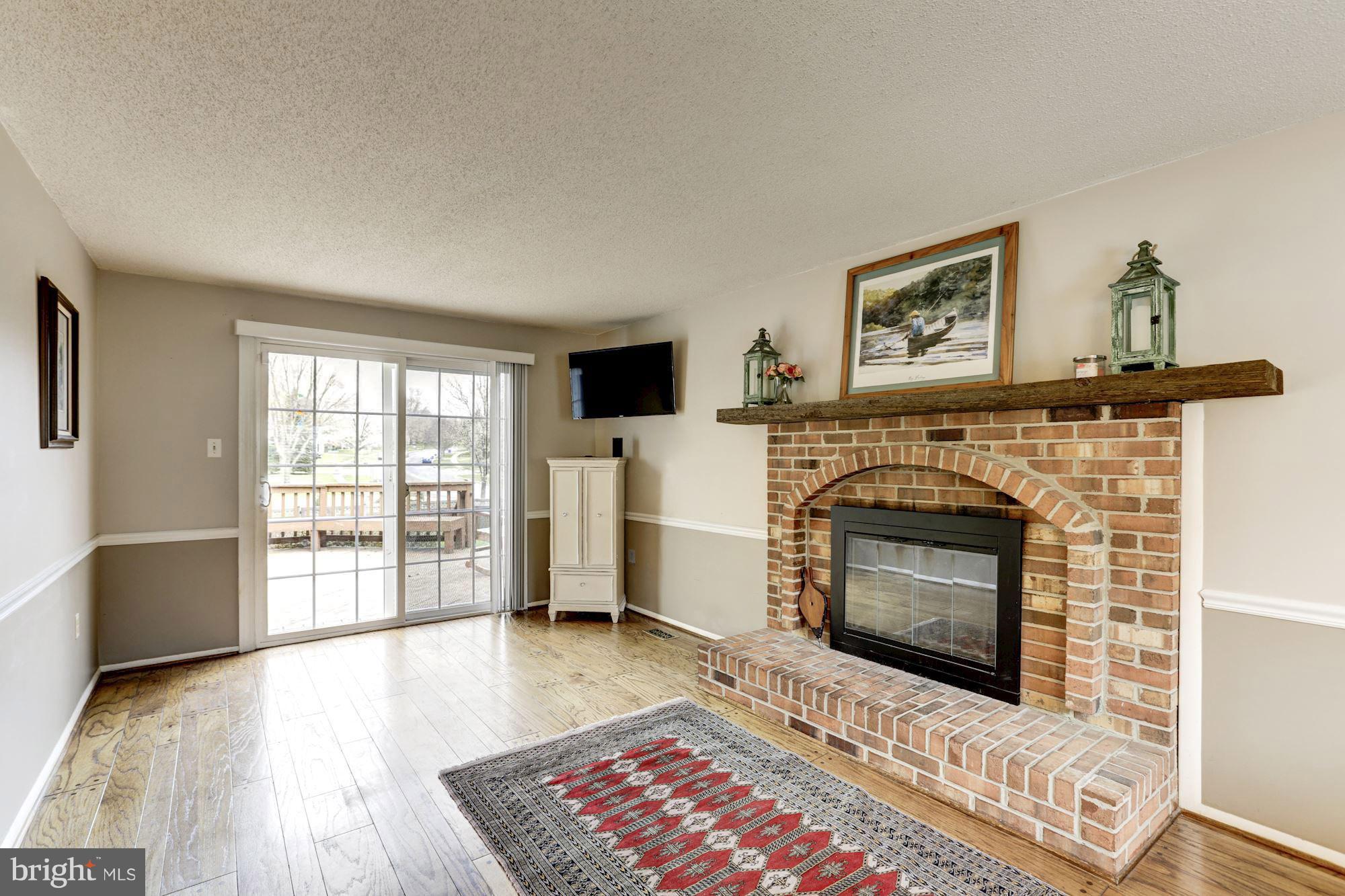 DERWOOD STATION - Residential