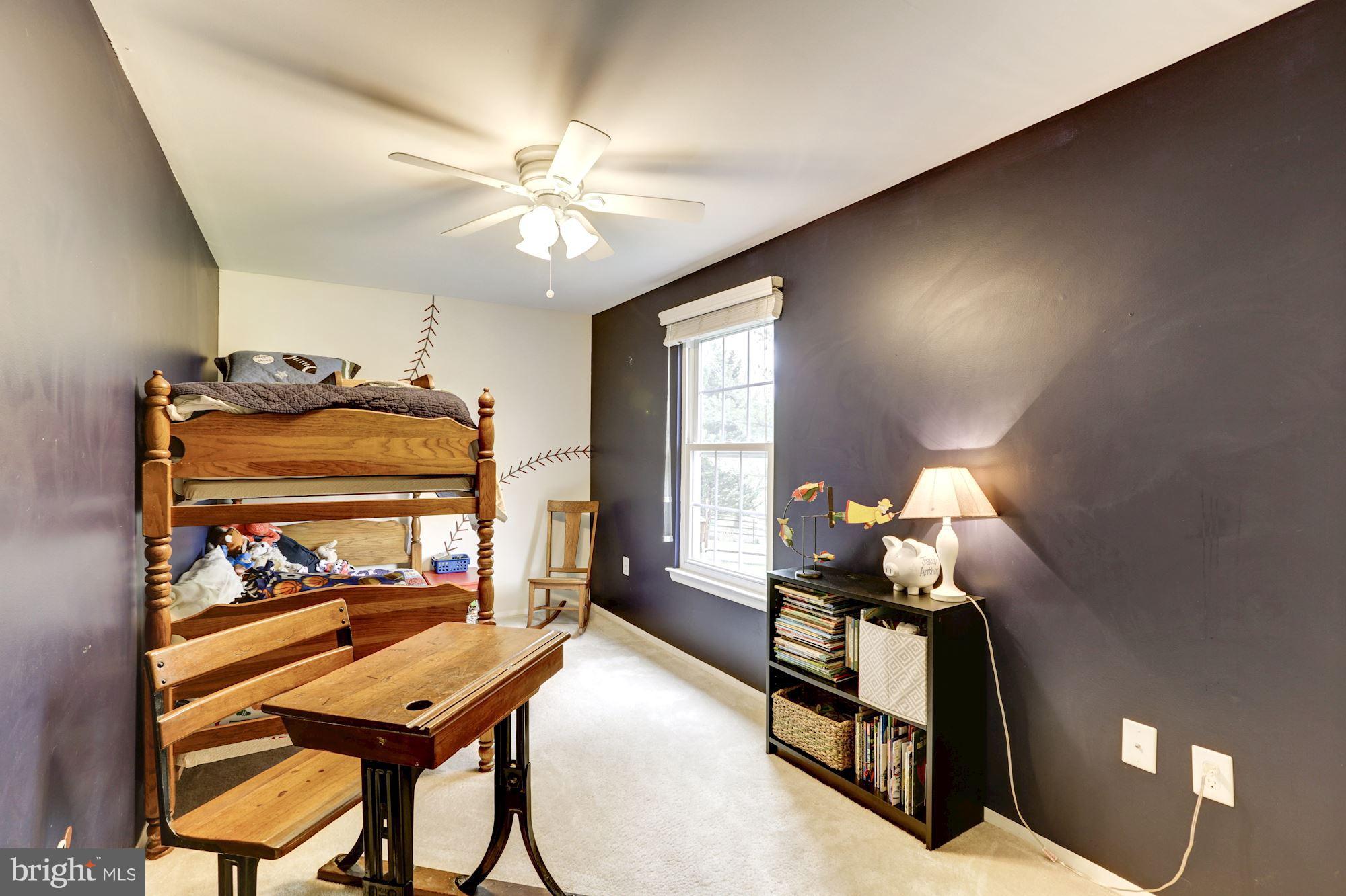 DERWOOD STATION - Residential