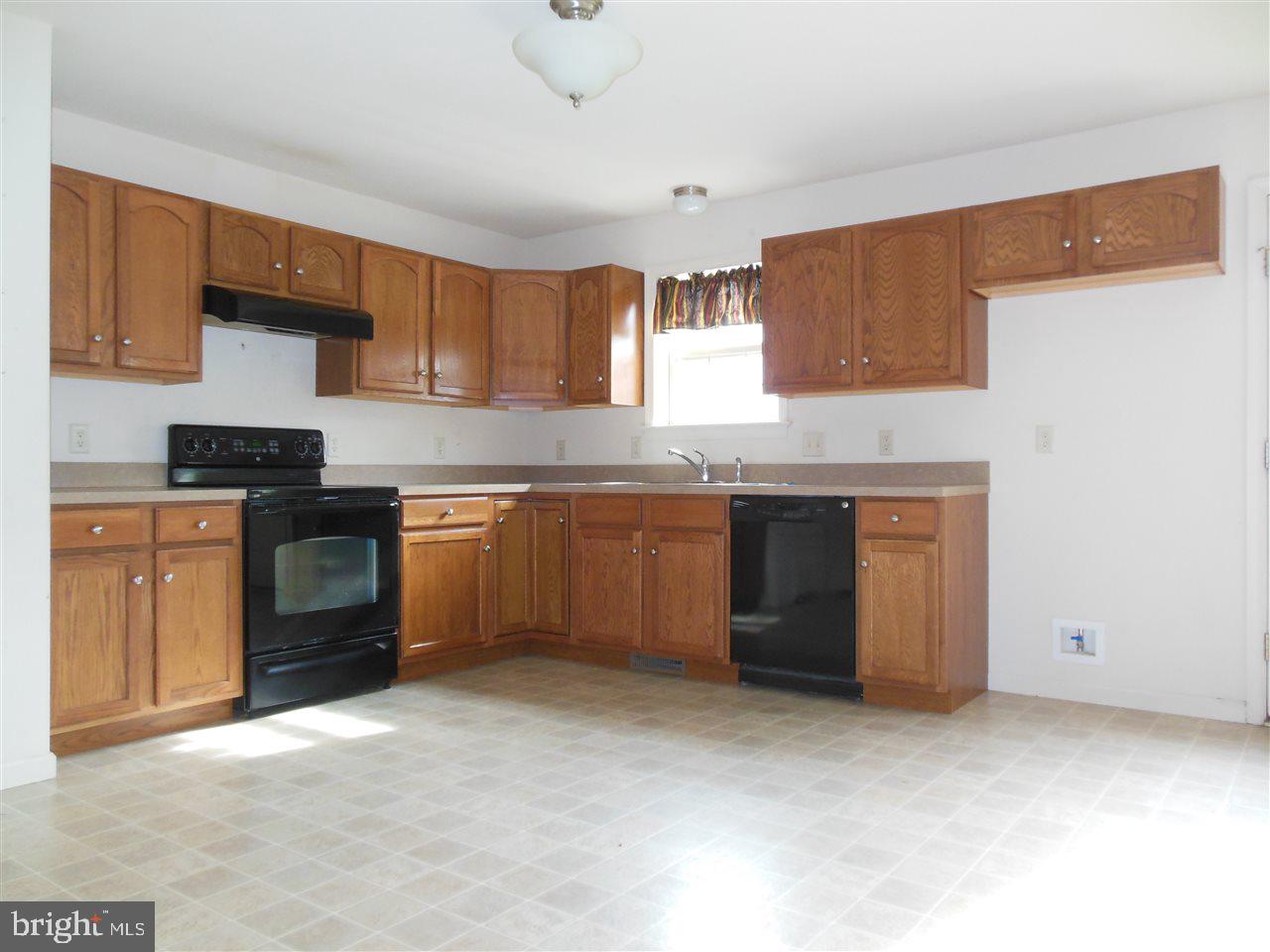 WINDSOR CROSSING - Residential