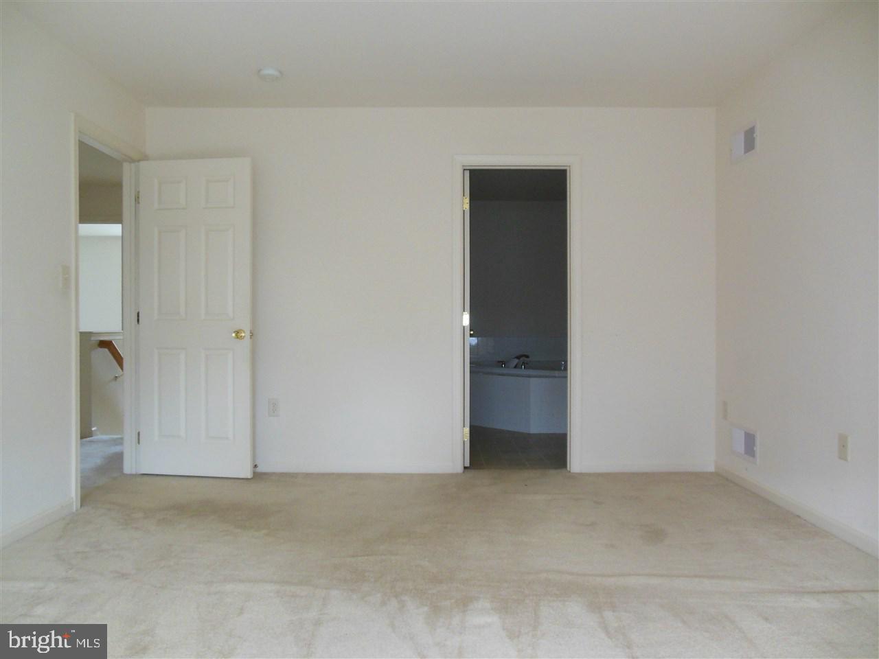 WINDSOR CROSSING - Residential