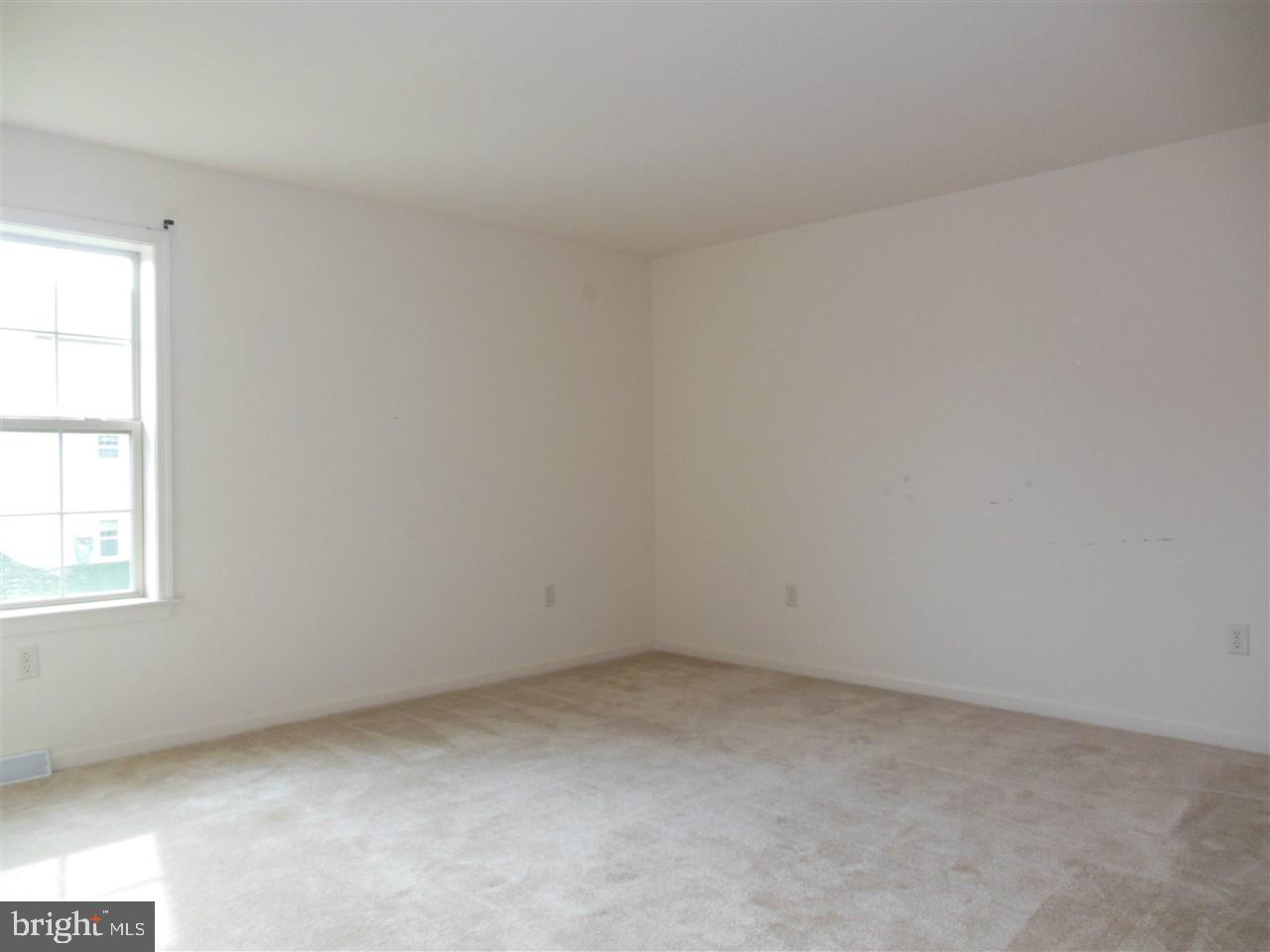 WINDSOR CROSSING - Residential