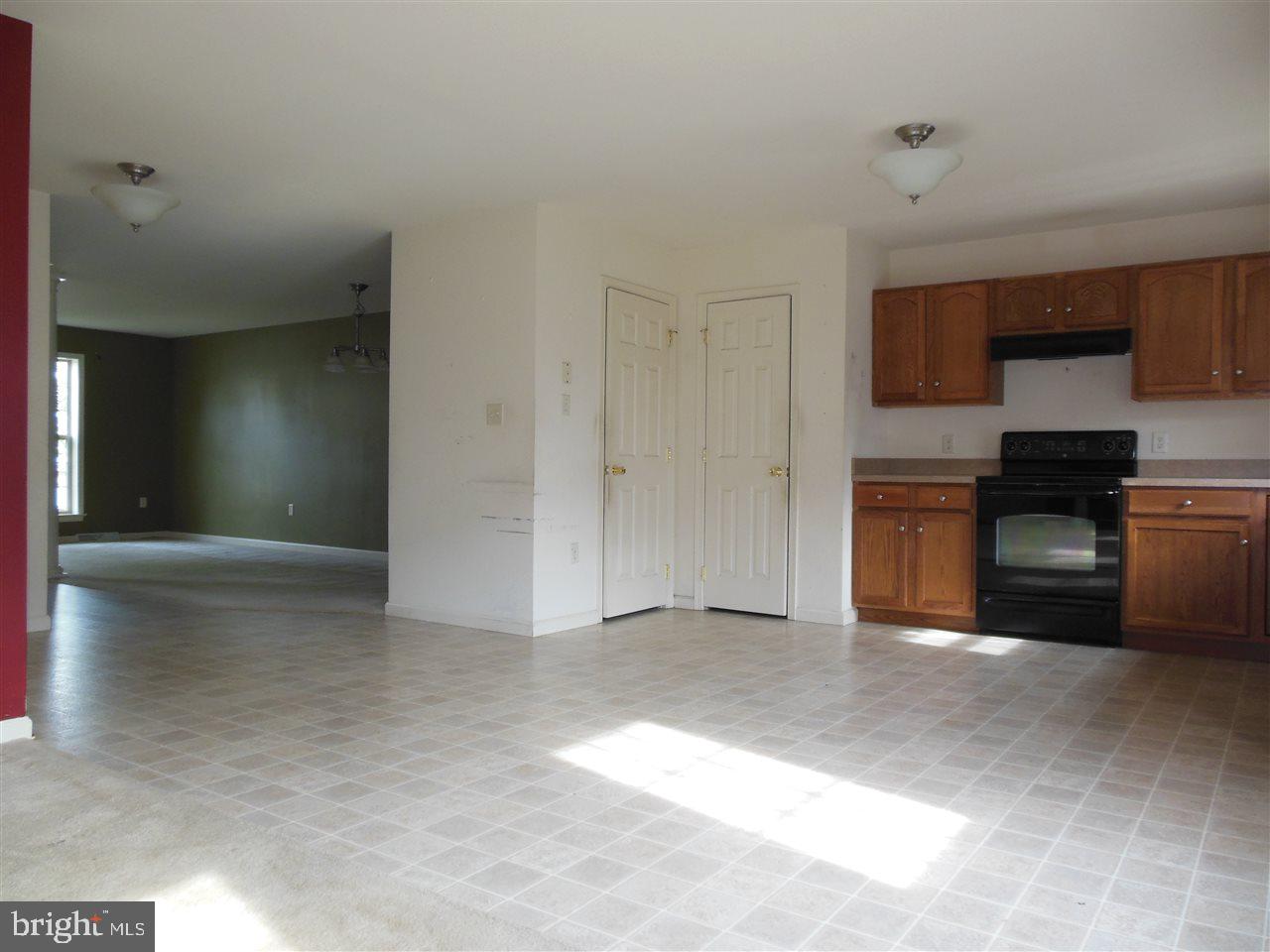 WINDSOR CROSSING - Residential