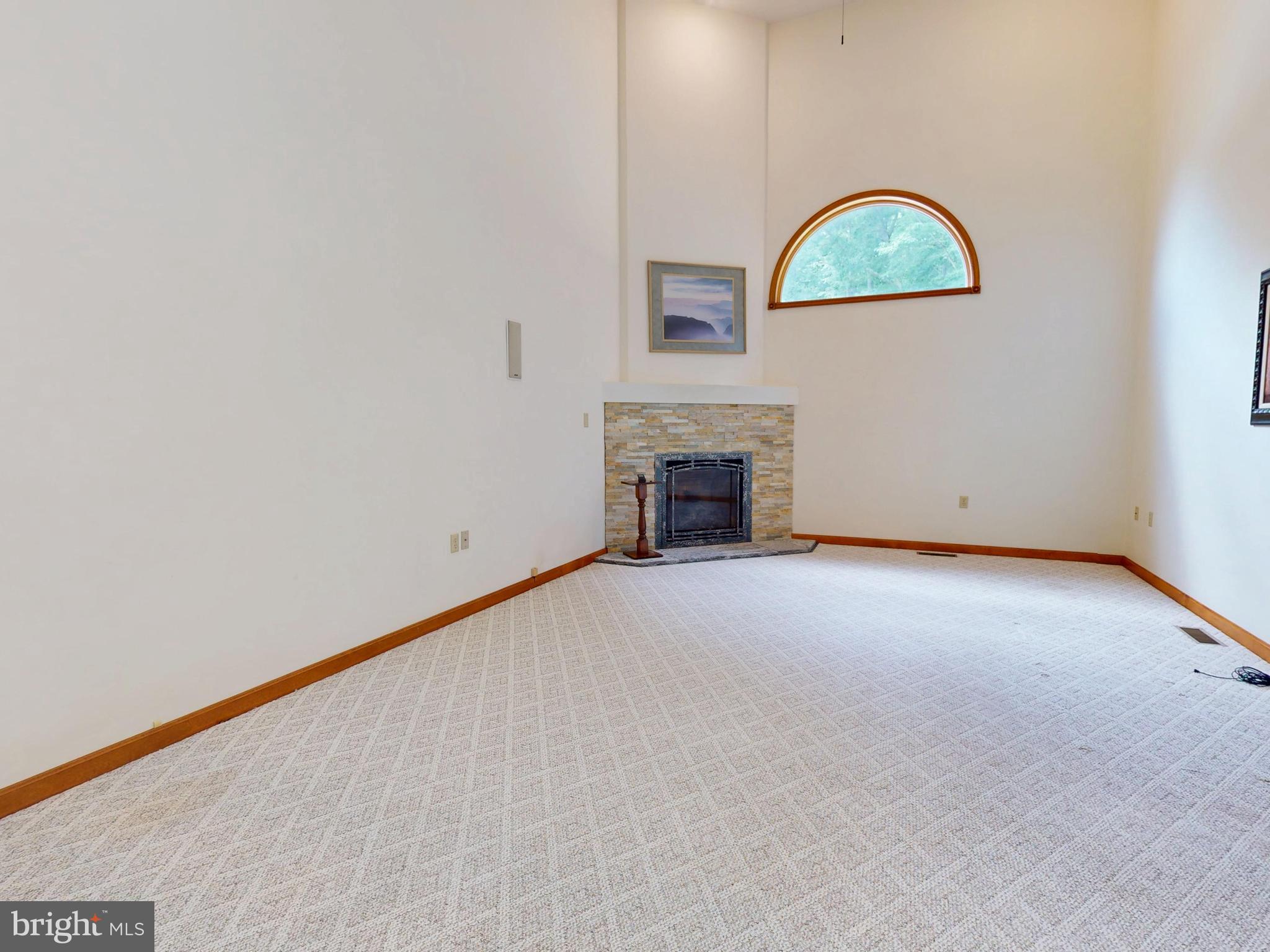 405 HOUTZ LANE