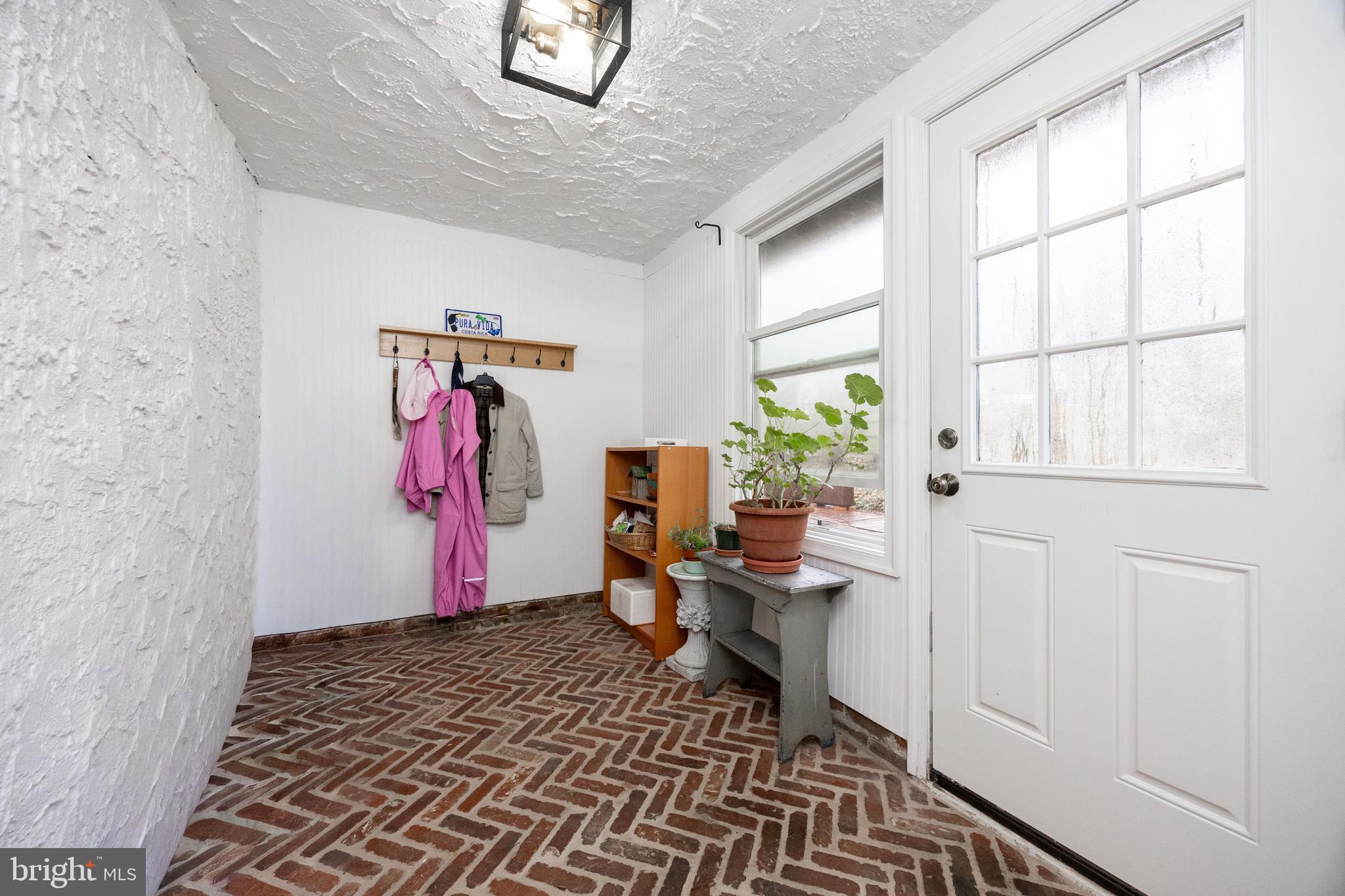 PAOLI GARDENS - Residential