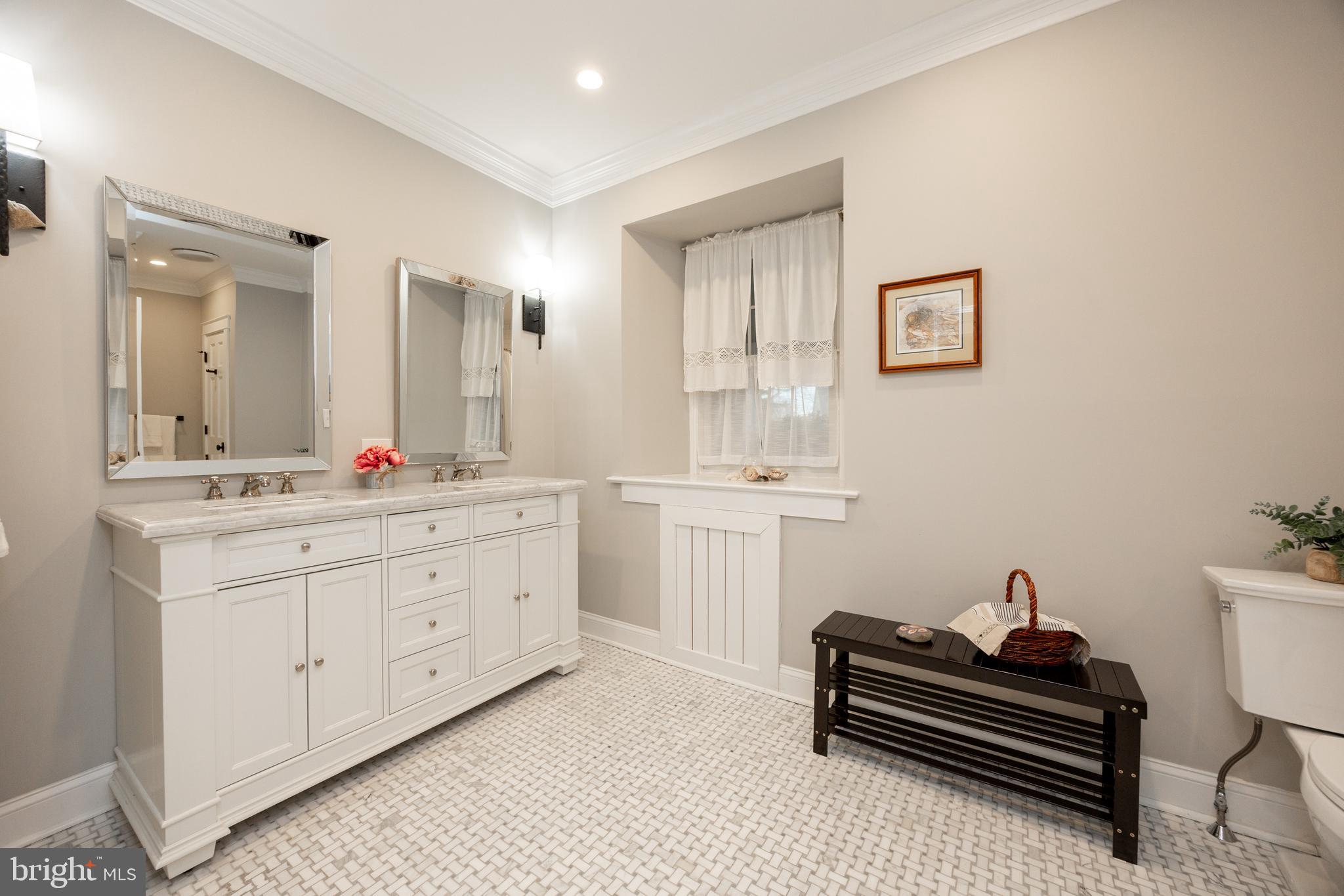 PAOLI GARDENS - Residential