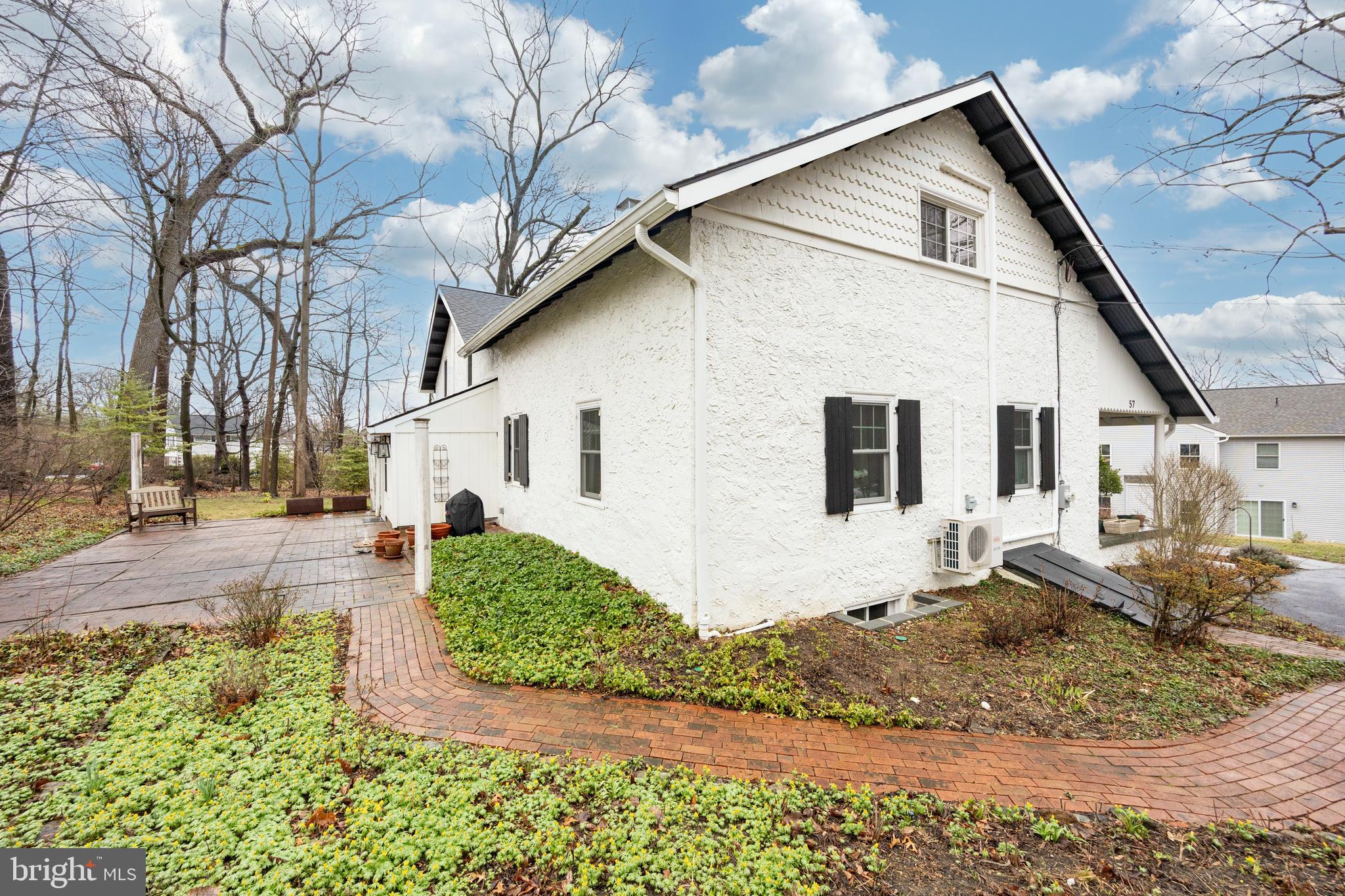 PAOLI GARDENS - Residential