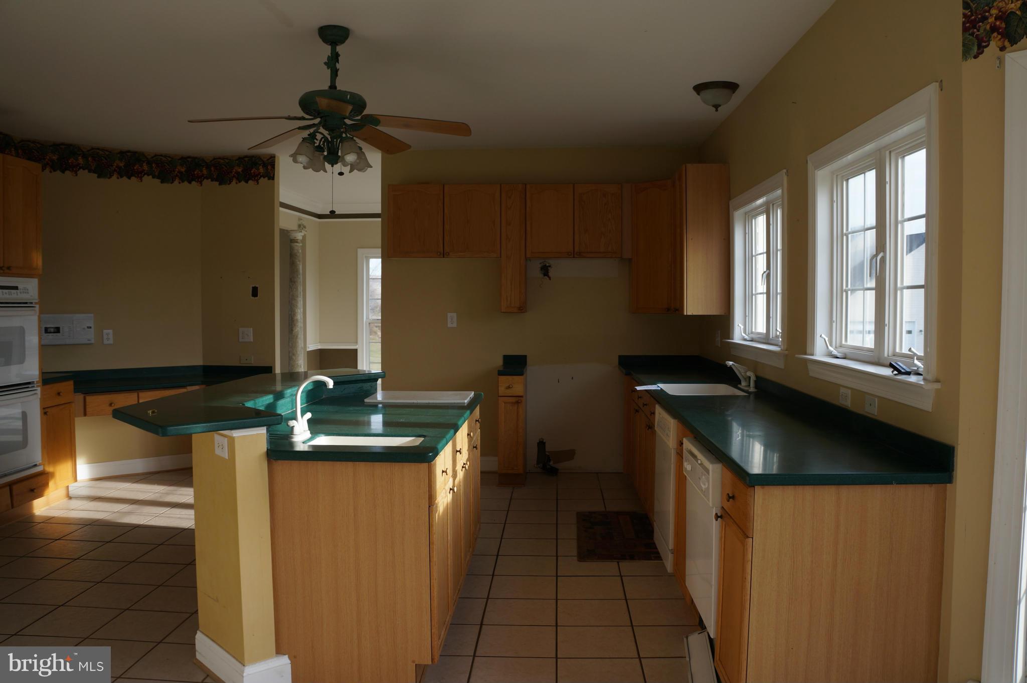 MEADOW BROOK - Residential