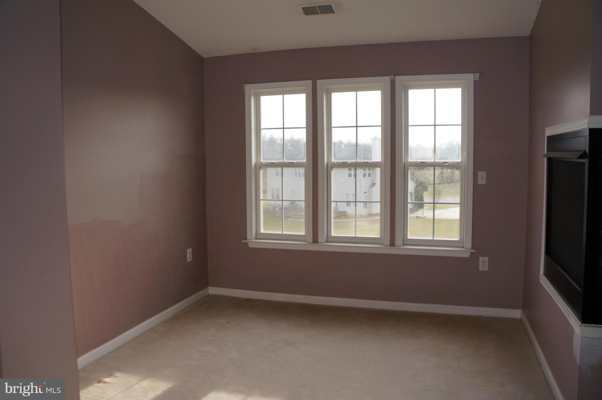 MEADOW BROOK - Residential