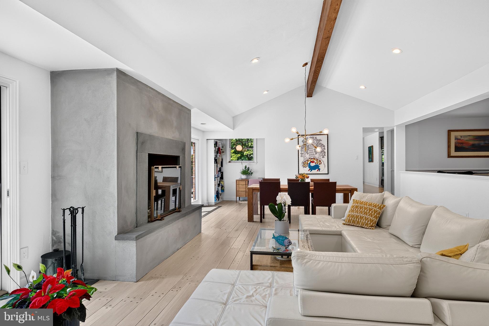 9 ARVIDA DRIVE