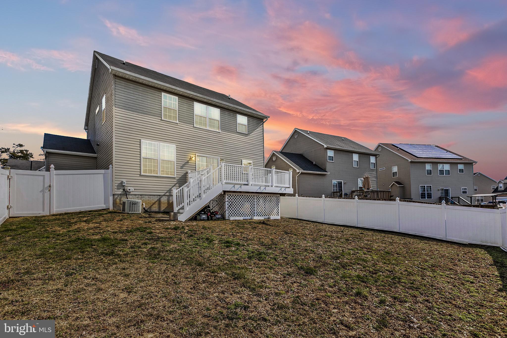 WESTBURY - Residential