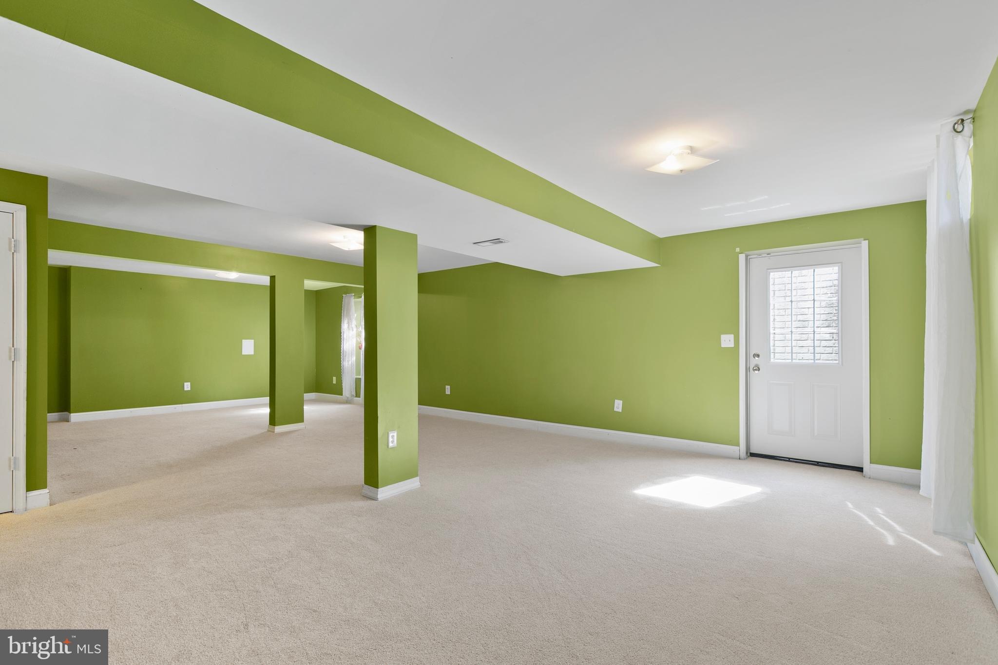 WESTBURY - Residential