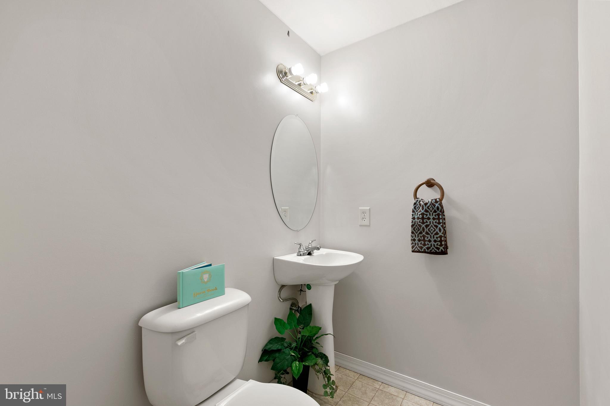 WESTBURY - Residential