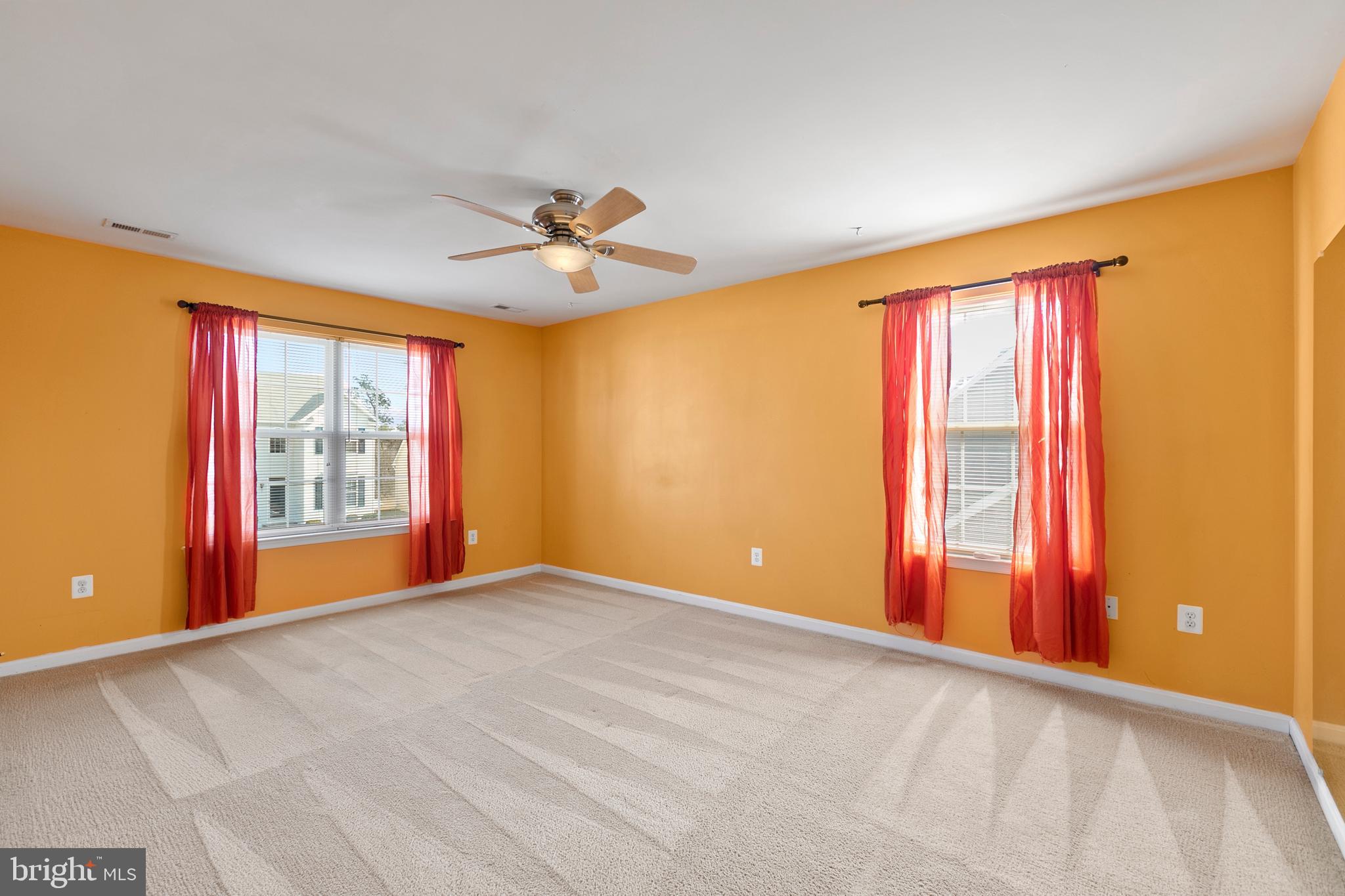 WESTBURY - Residential