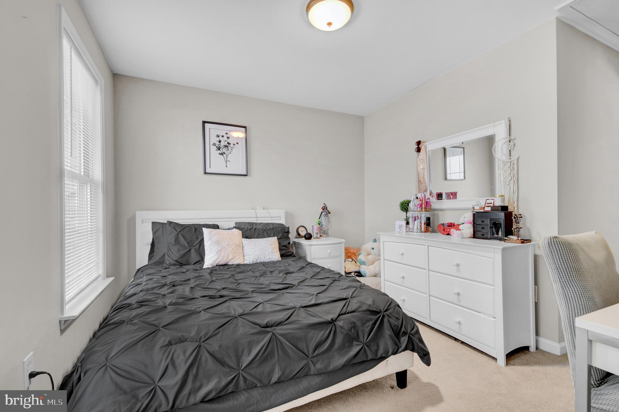 HOLLAND POINT - Residential