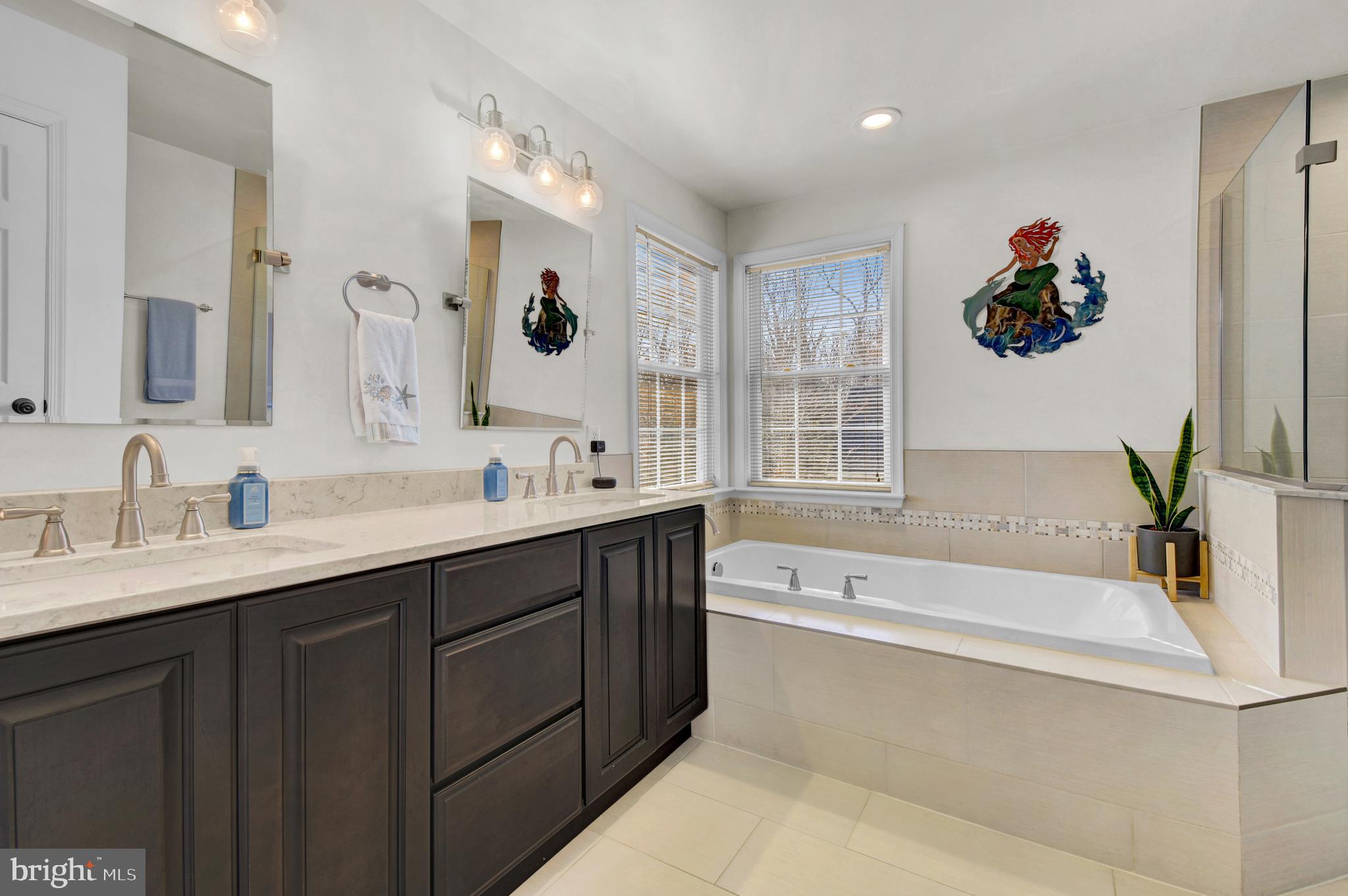 HOLLAND POINT - Residential