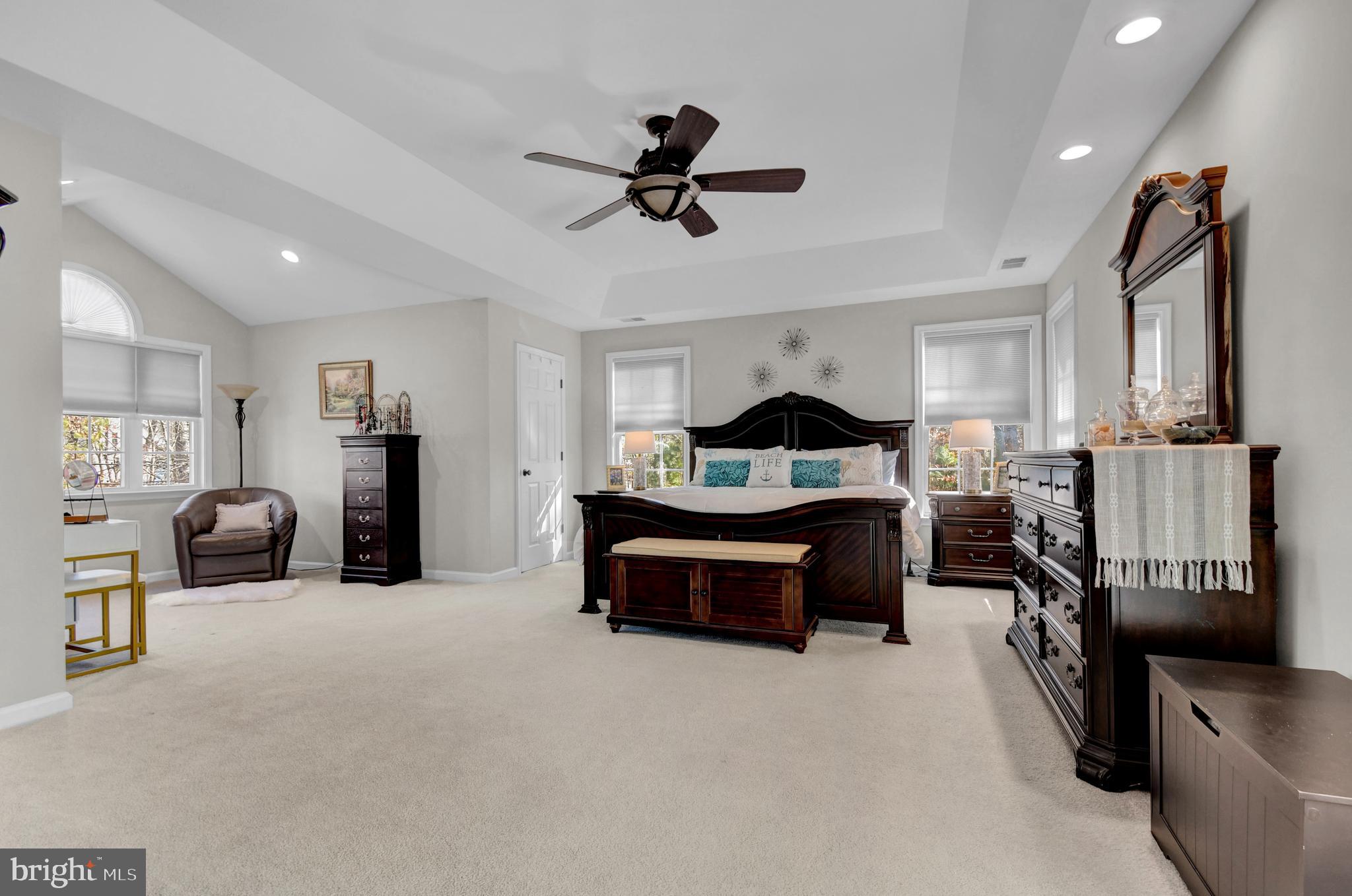 HOLLAND POINT - Residential