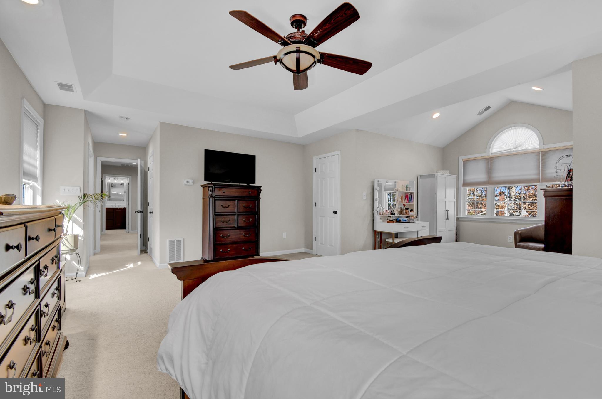 HOLLAND POINT - Residential