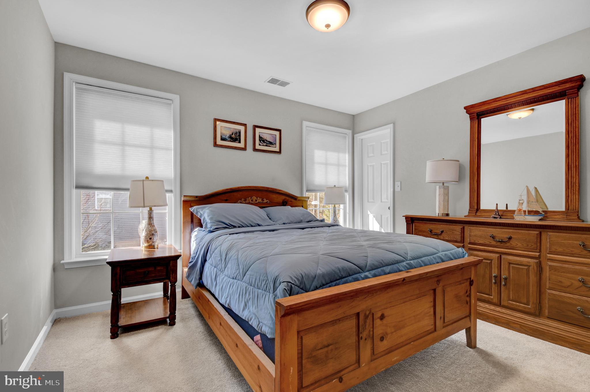 HOLLAND POINT - Residential