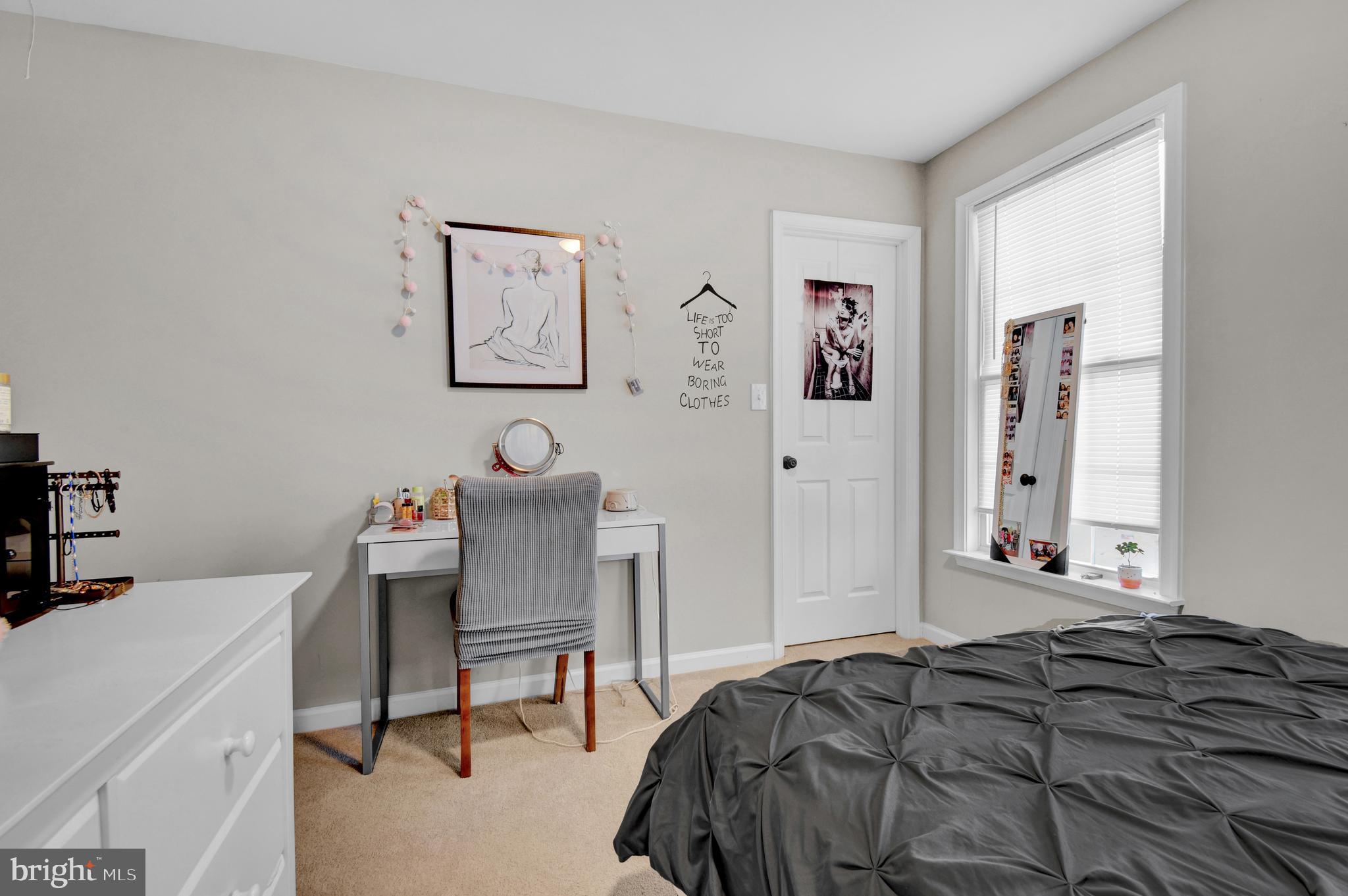 HOLLAND POINT - Residential