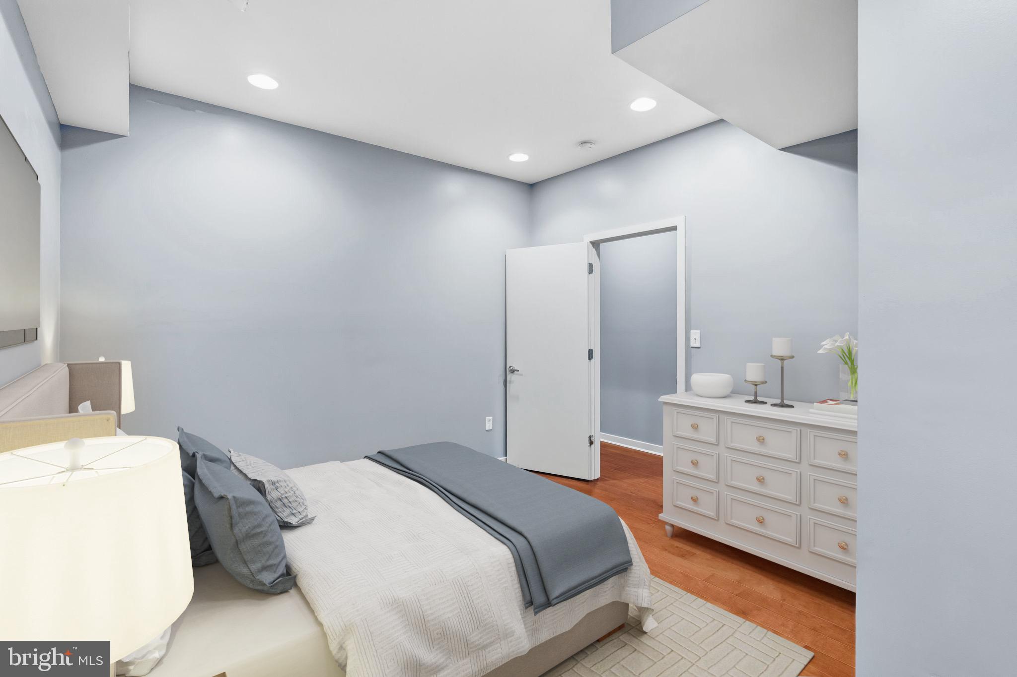 GRADUATE HOSPITAL - Residential